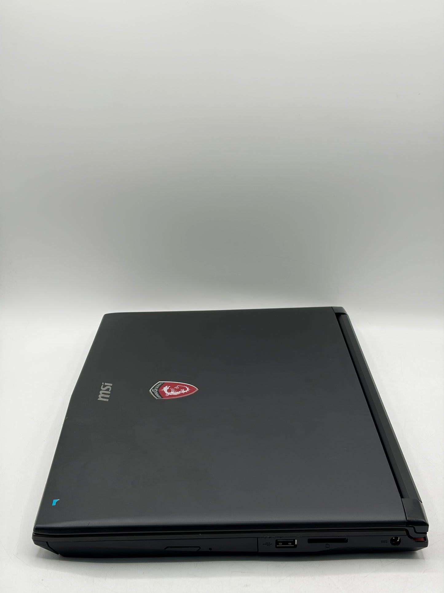 MSI MS-16J5 15.6" Laptop Core i7-6700HQ 8GB RAM 1TB GTX 1080 Black NO OS