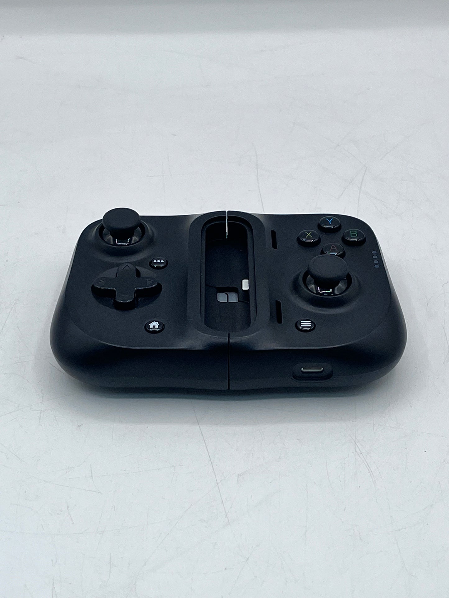 Razer Kishi Smartphone Controller for iPhone (RZ06-0336) - Black, Used