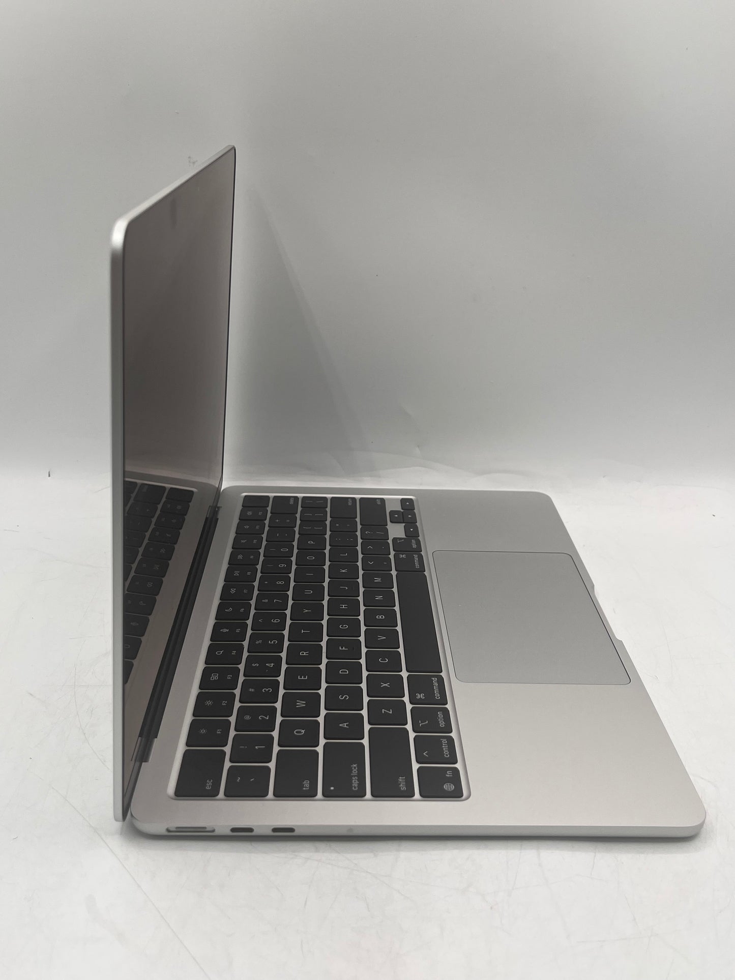 2025 Apple MacBook Air 13" M4 16GB 256GB A3240 MW0W3LL/A  Silver Free Shipping