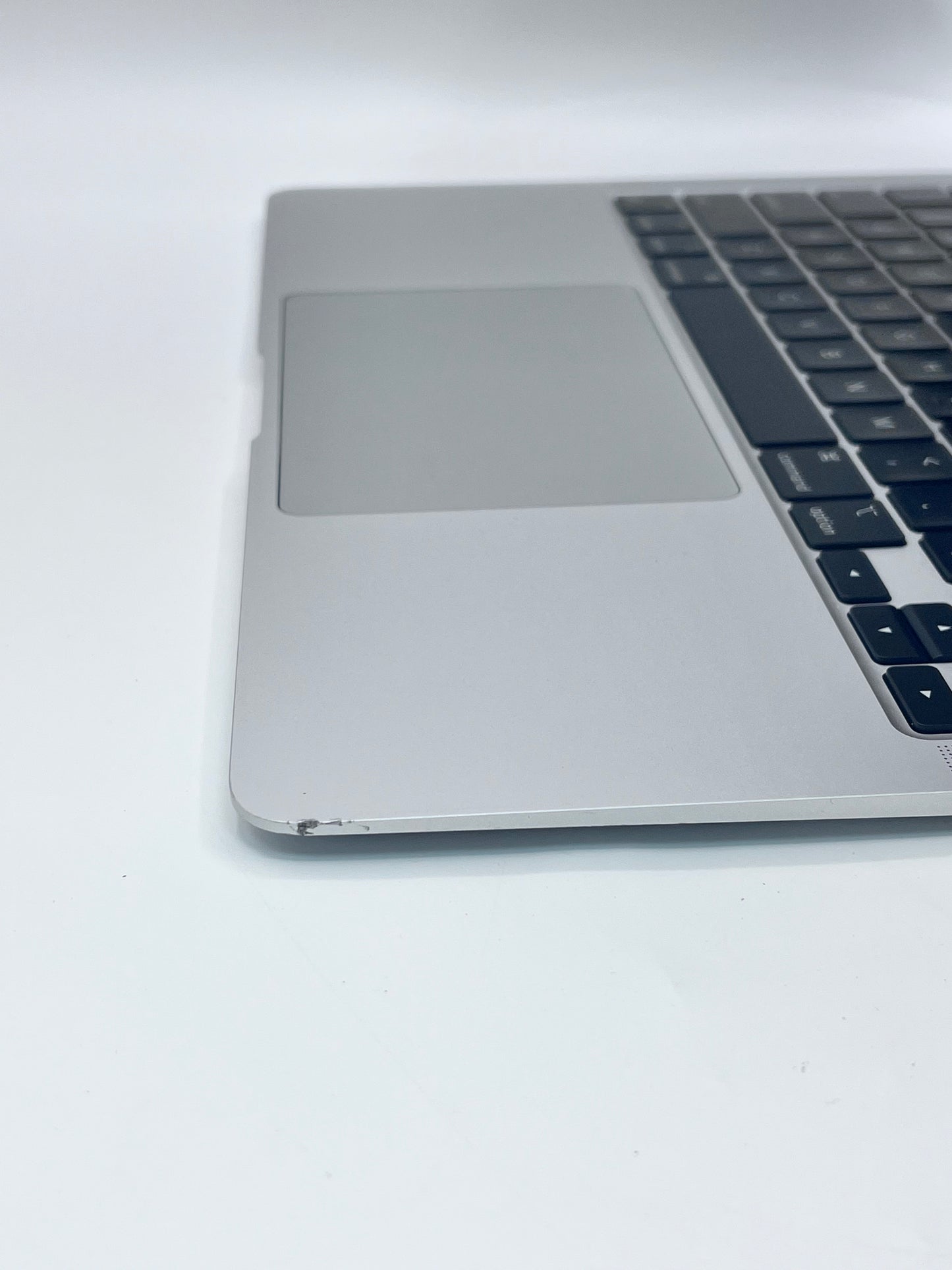 Apple MacBook Air 13.3" M1 8GB 256GB A2337 MGN93LL/A Silver Remotely Managed