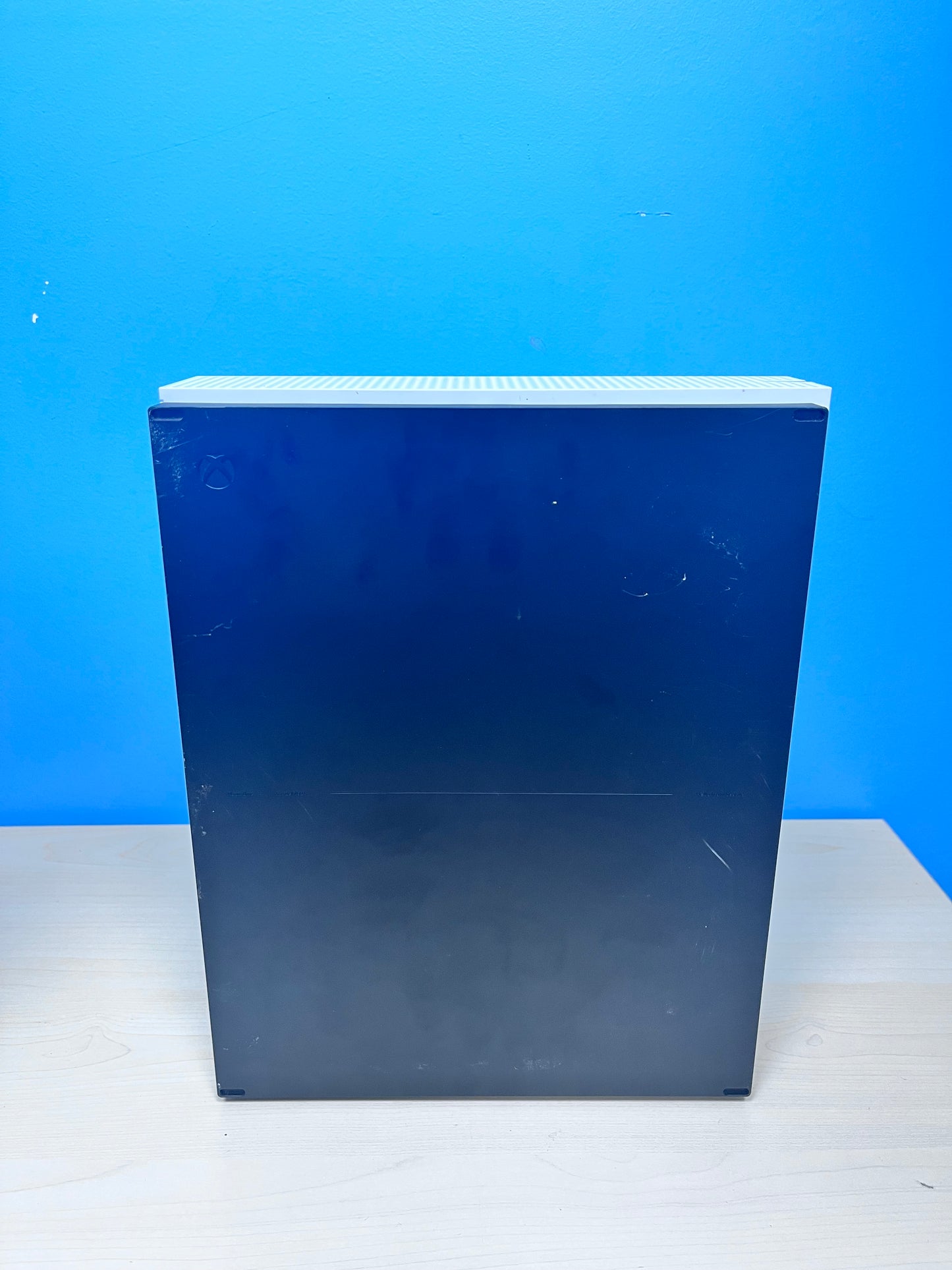 Microsoft Xbox One S 1TB Console 1681 with 2 Controllers Free Shipping
