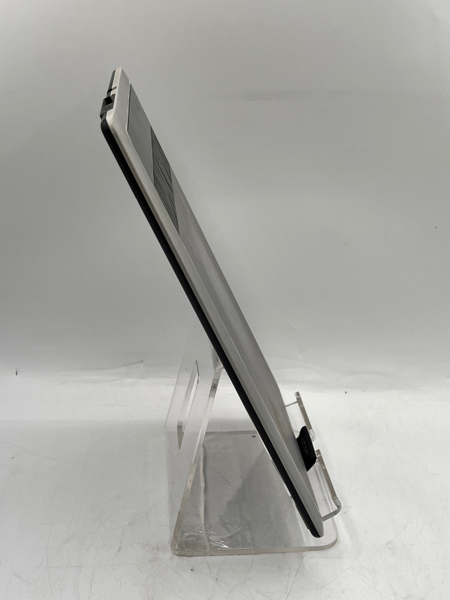 Wacom CTH-470 Tablet - Silver/Black