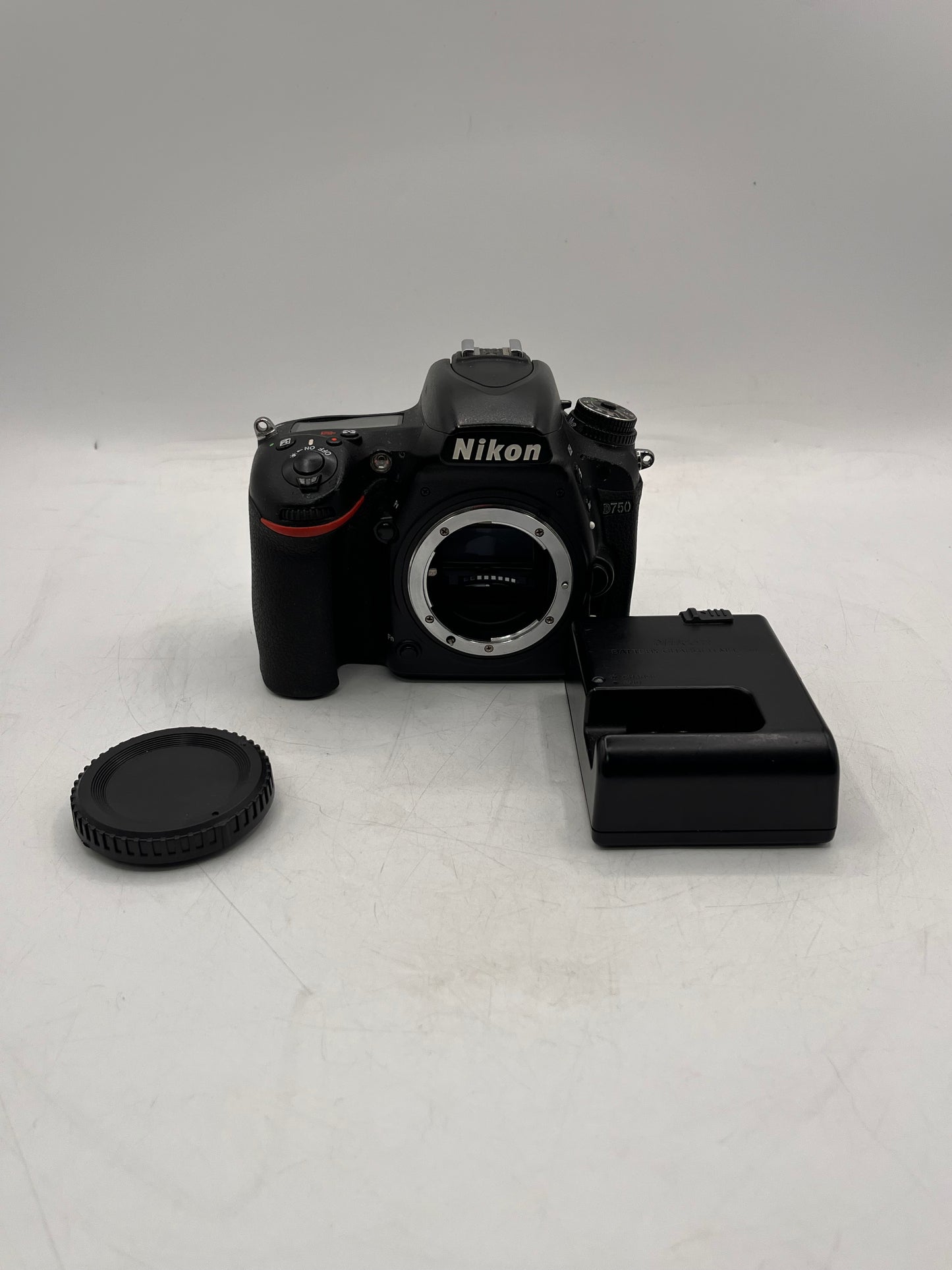 Nikon D750 24.3 MP Digital SLR Camera - Black (Body Only) Tested Excellent