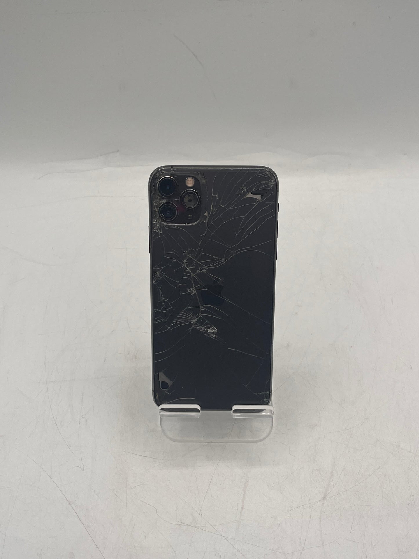 Unlocked Apple iPhone 11 Pro Max MWFE2LL/A 256GB Space Gray Broken