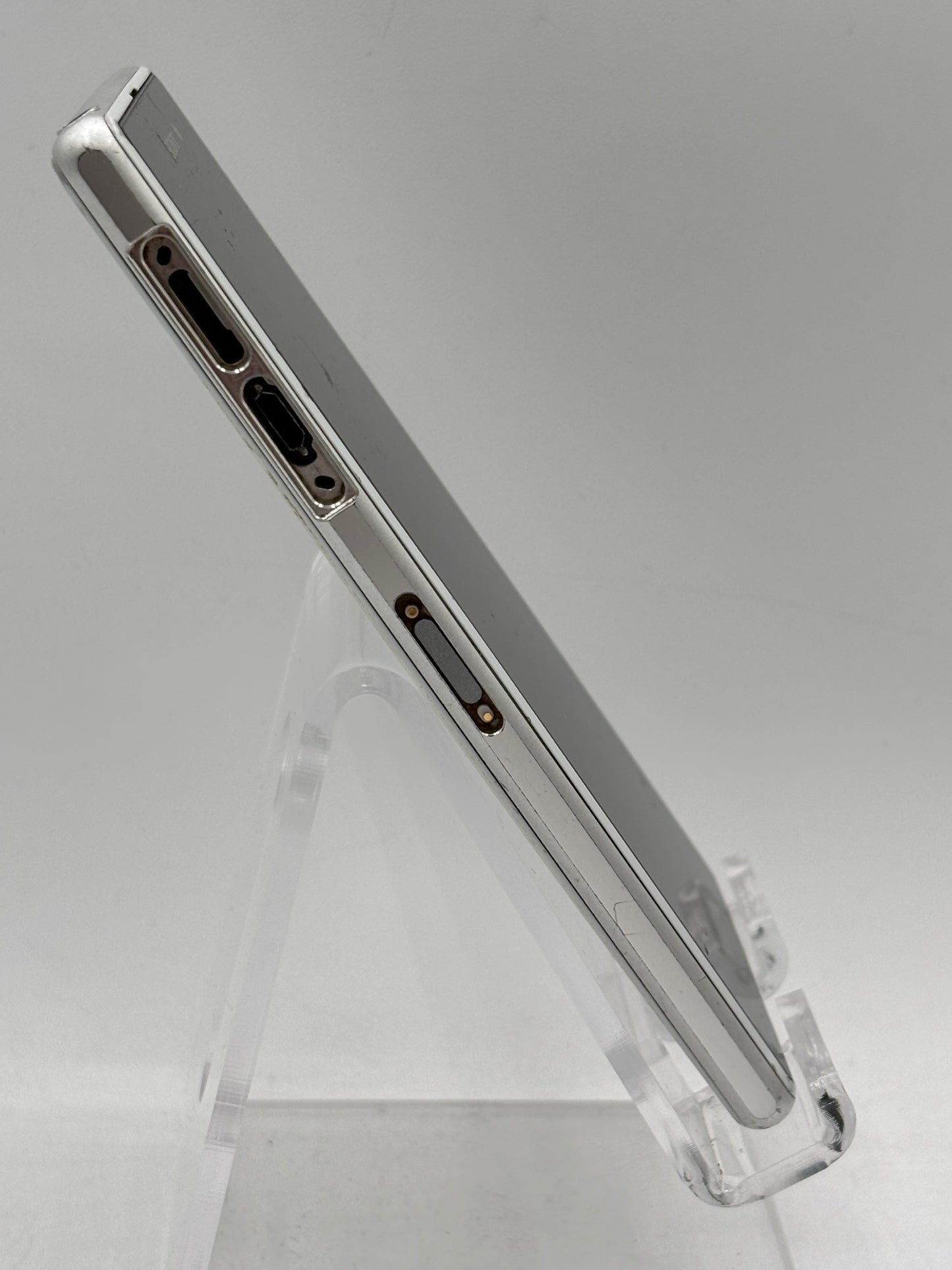 UNLOCKED SONY Xperia Z1 64GB, White; FOR PARTS (FREE SHIPPING)