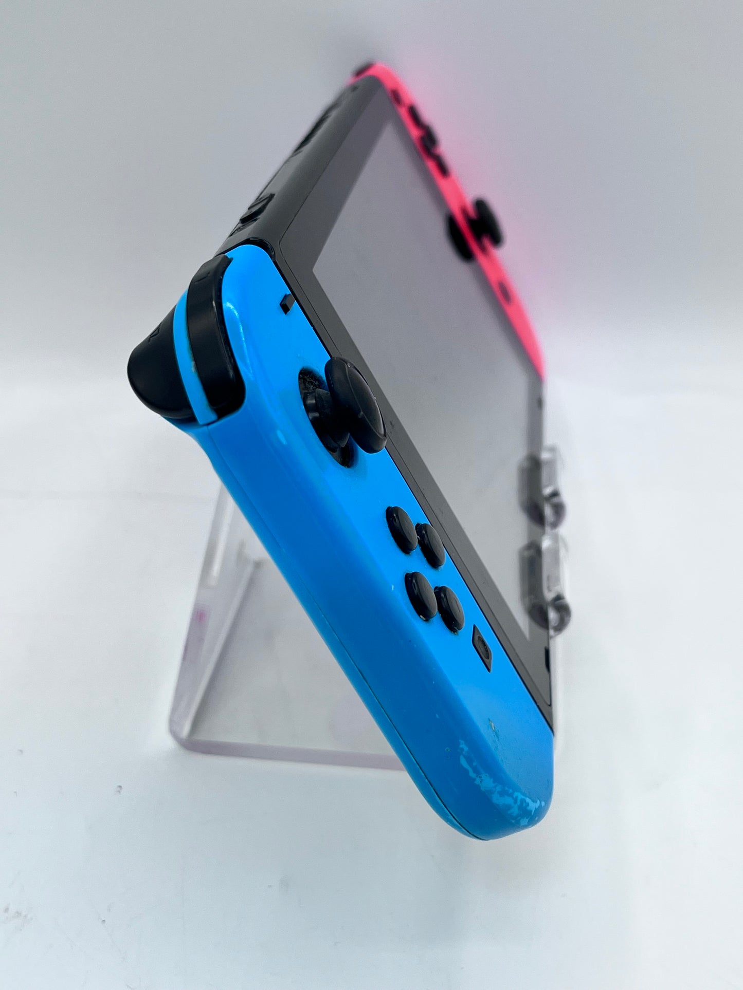 Nintendo Switch HAC-001 w/ Console Joy-Con, Dock, Charger, SD Card Tested
