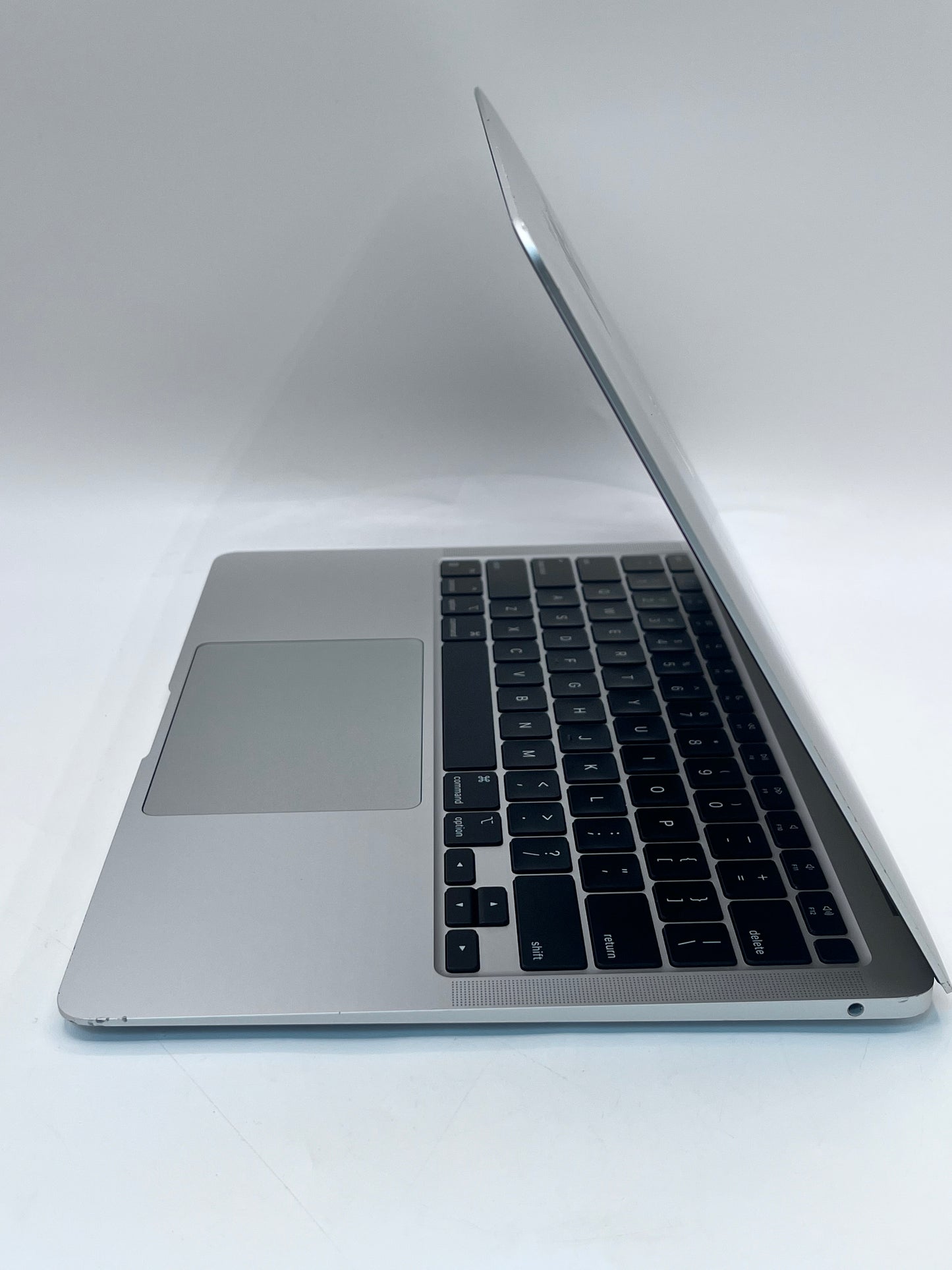 2020 Apple MacBook Air 13.3" 8C M1 7C GPU 8GB 256GB A2337 REMOTELY MANAGED