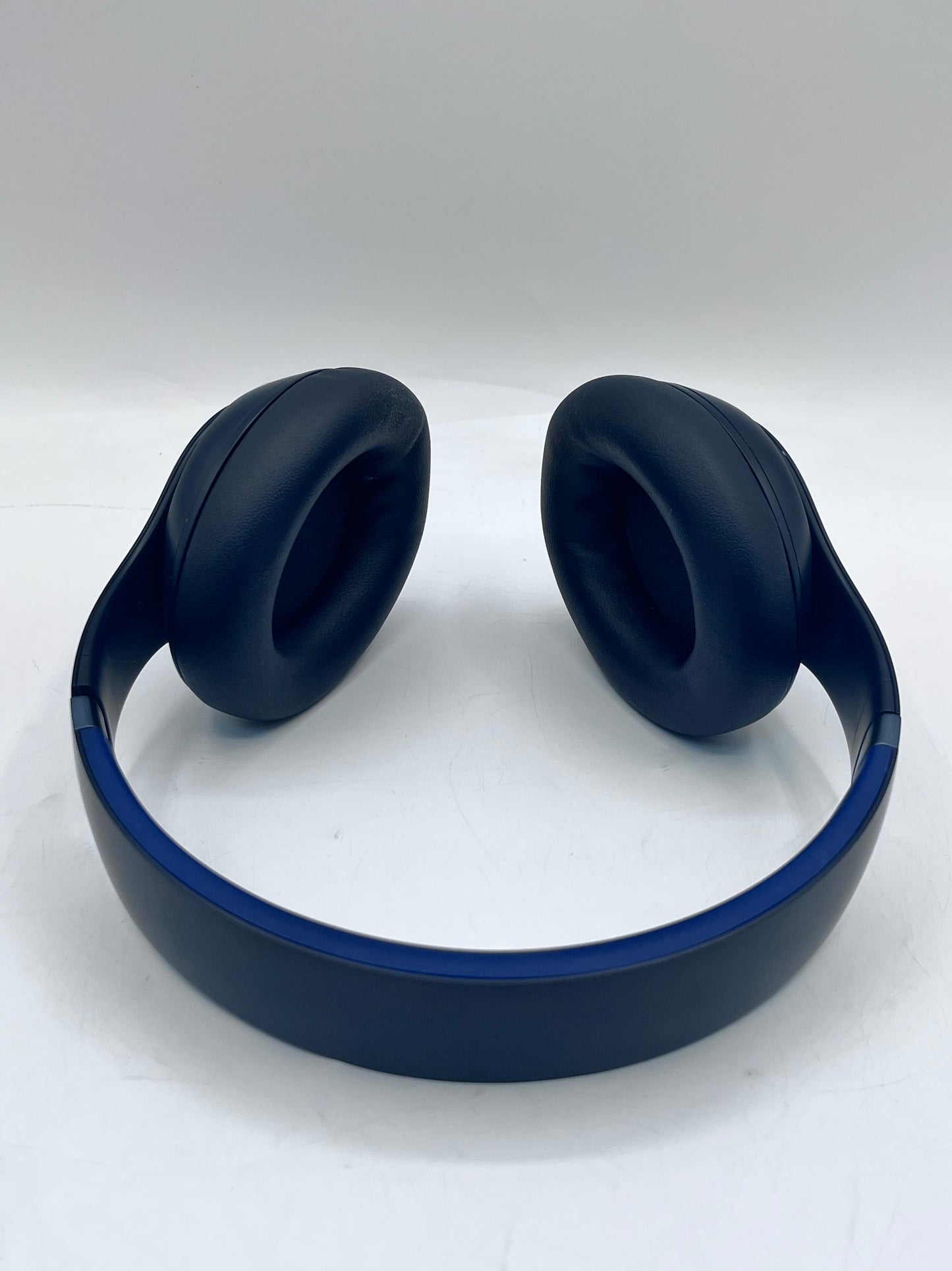 Beats Studio Pro Headphones with Carrying Case - Blue