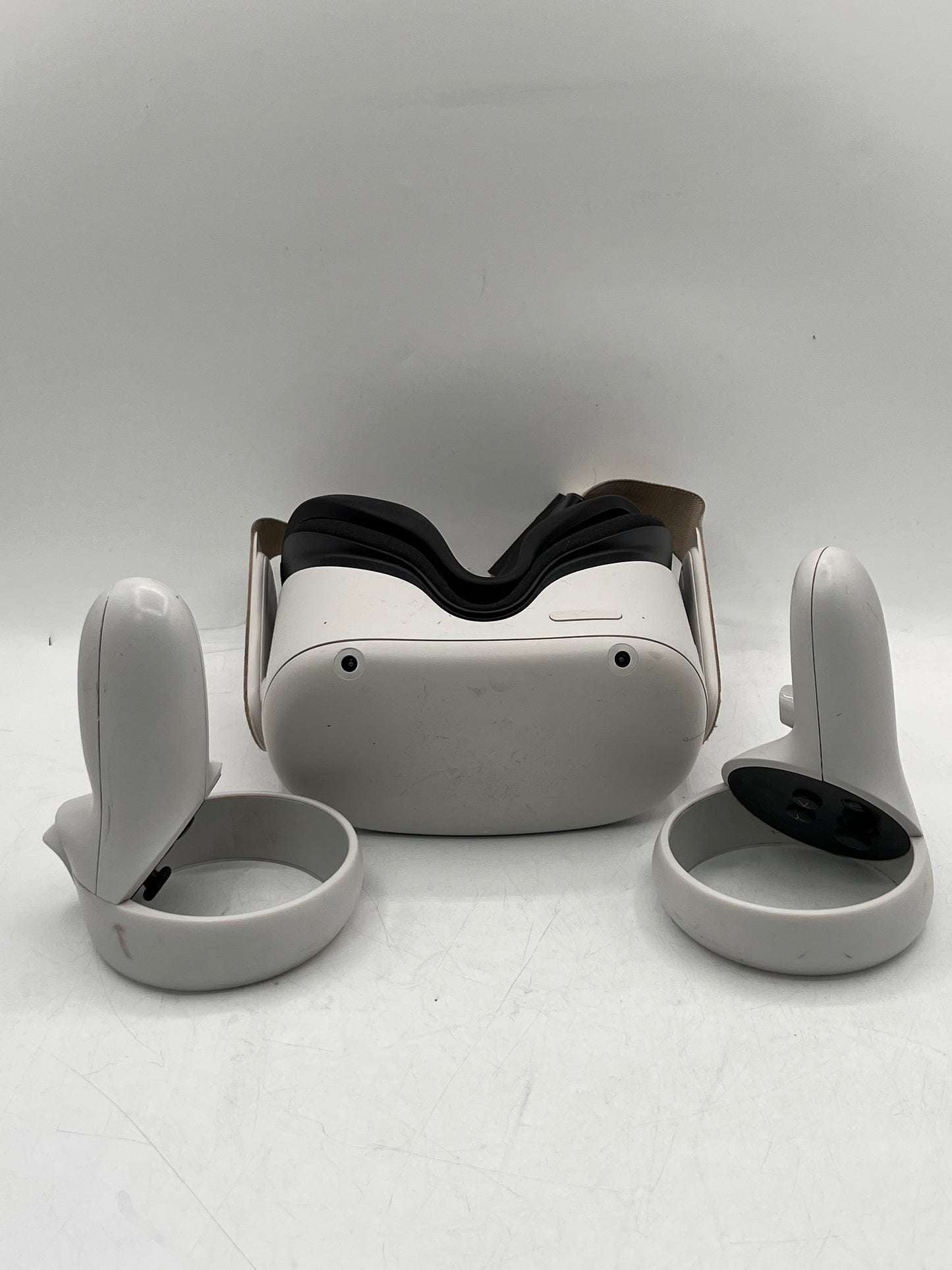 Oculus Quest 2 Video Game System 64GB - White