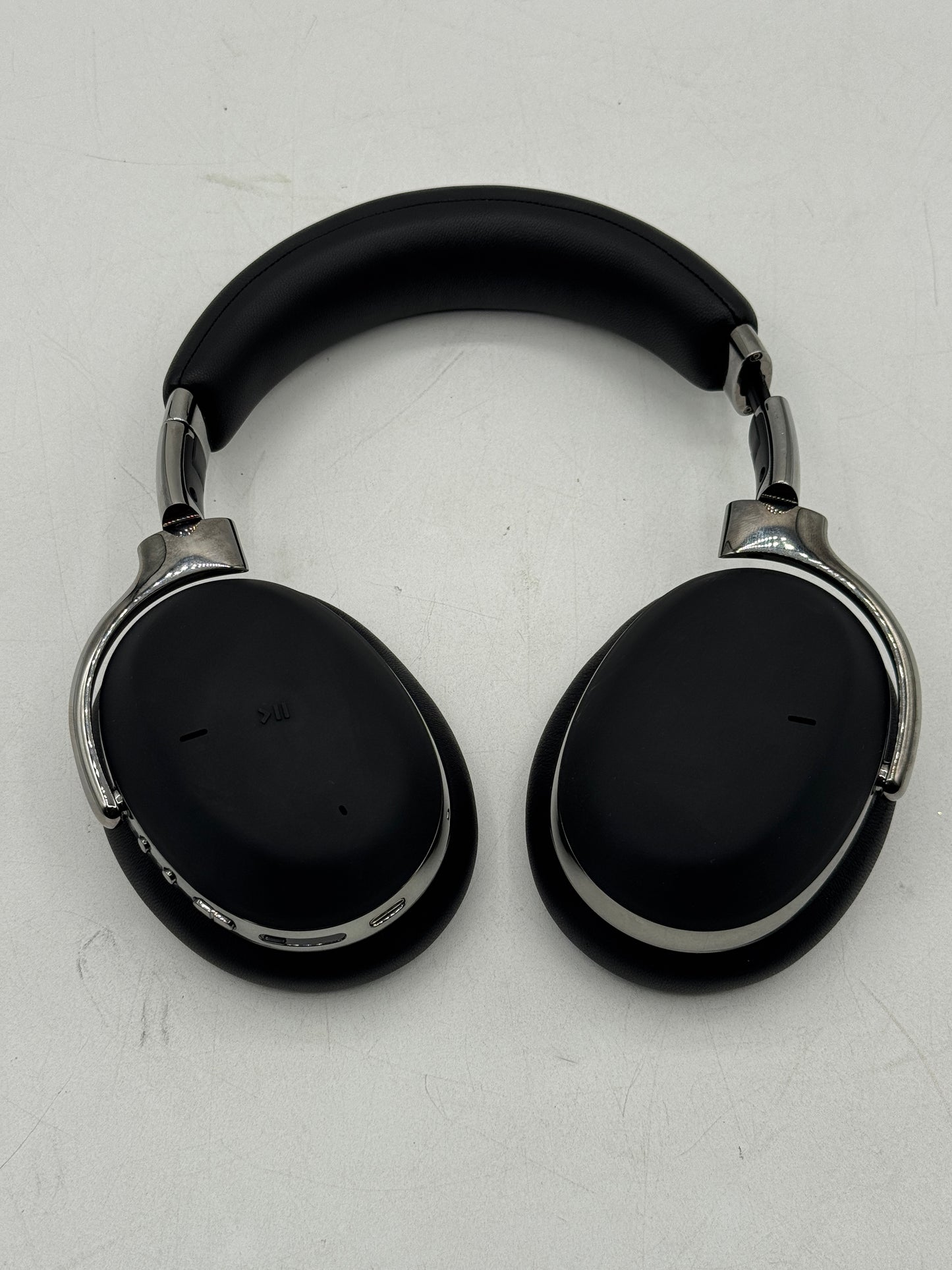 Montblanc MB 01 Wireless Over-Ear Headphones Black, Active Noise Cancelling EXCELLENT