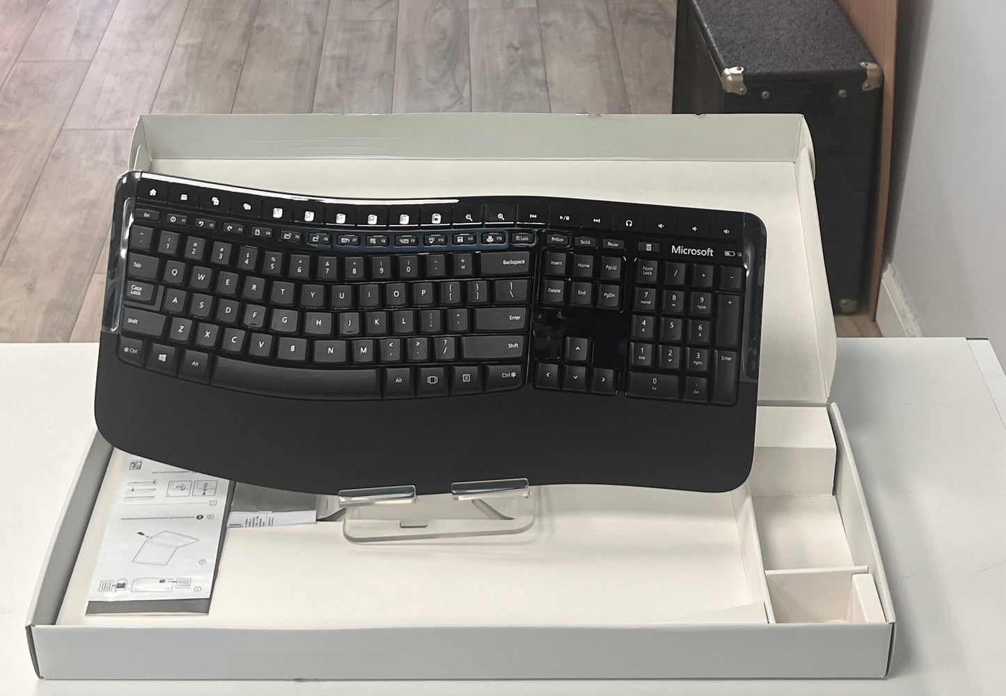 Microsoft Wireless Comfort 5050 Desktop Keyboard USB Receiver w/o Mouse Black