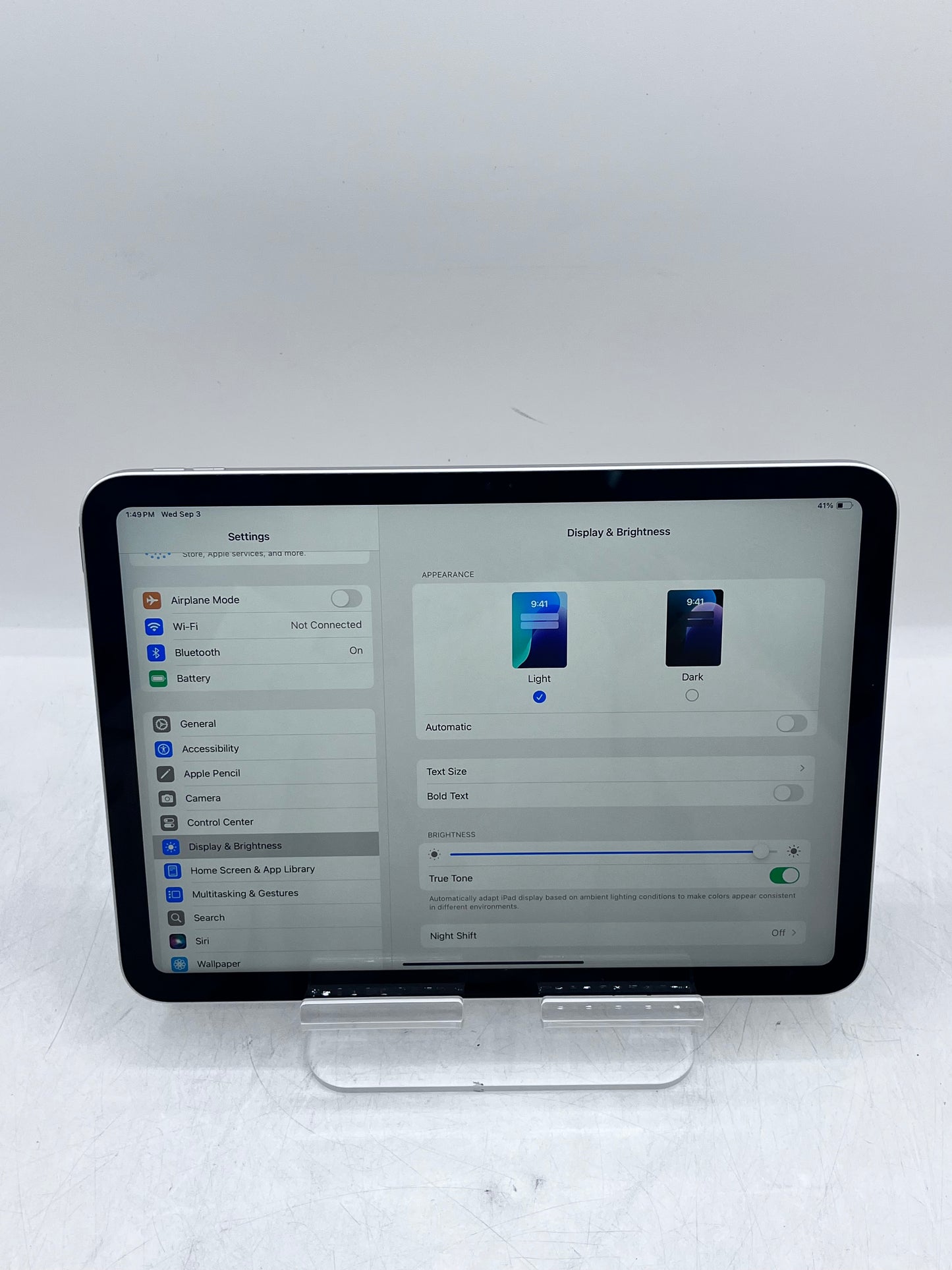 Wi-Fi Only Apple iPad 10th Gen 64GB 10.9" A2696 MPQ03LL/A - Silver Free Shipping