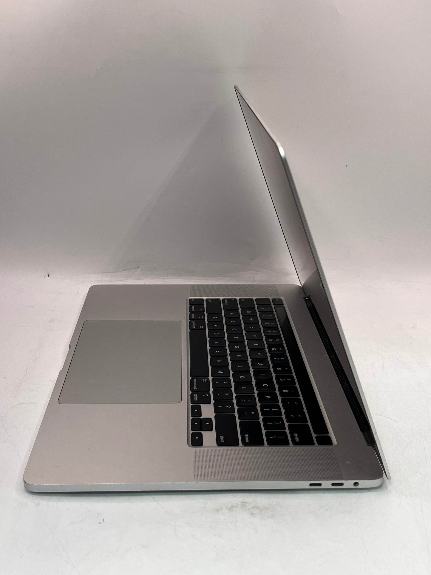 Apple MacBook Pro 16" A2141 2019 Core i9 32GB 1TB Silver NO OS