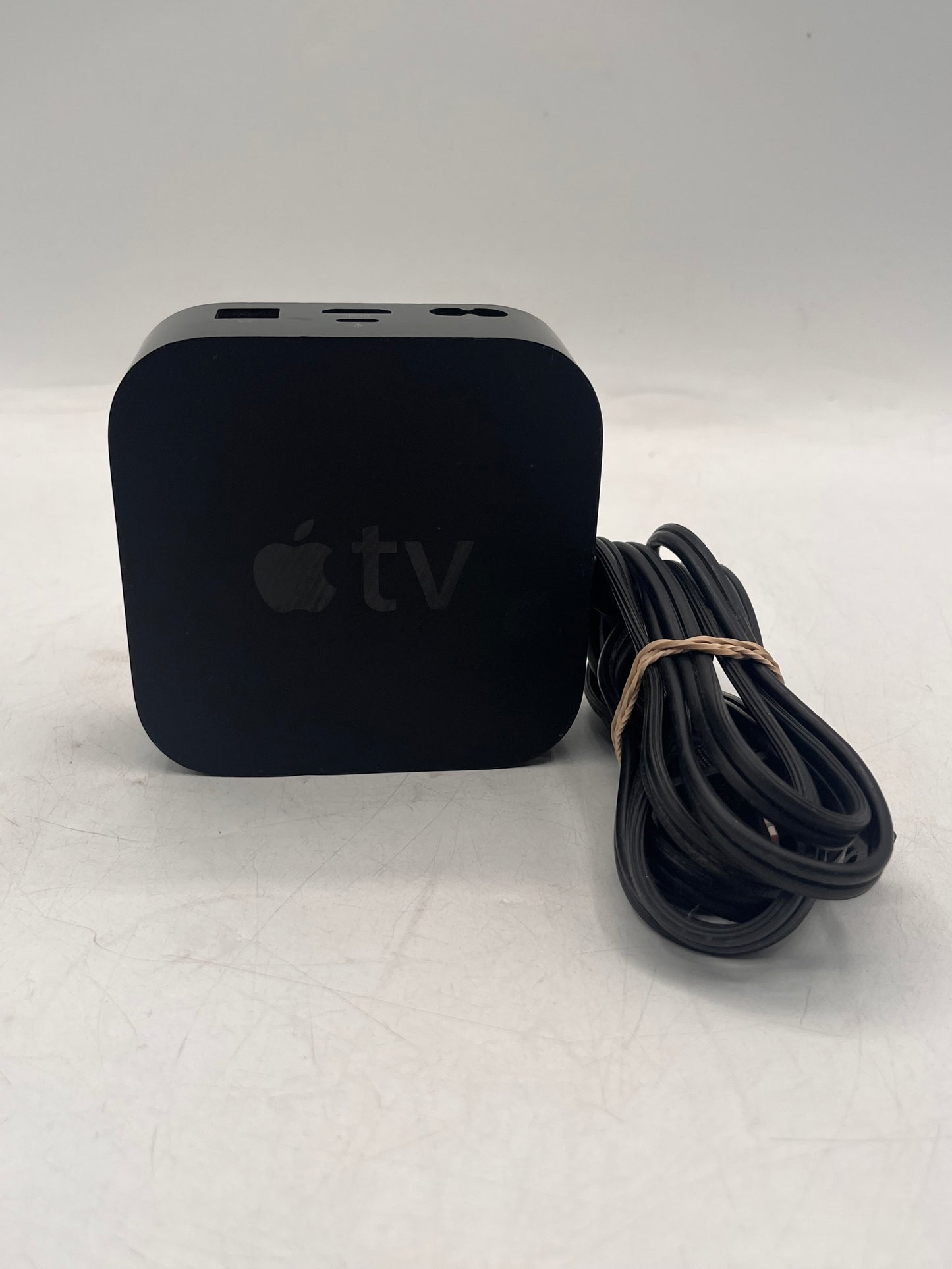 Apple TV 32GB Wi-Fi MGY52LL/A A1625 Black