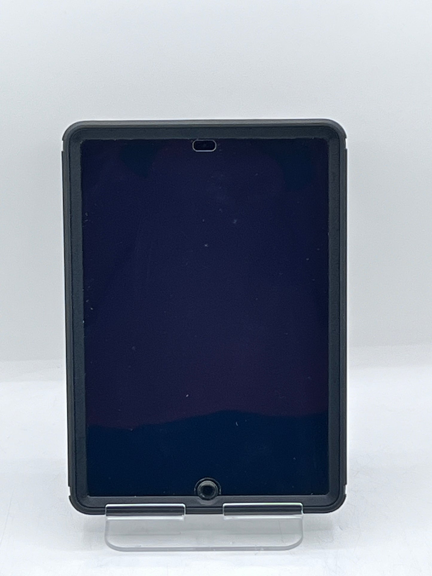 Apple iPad 9th Gen A2604 MK2K3LL/A 64GB Space Gray with Otterbox Case!