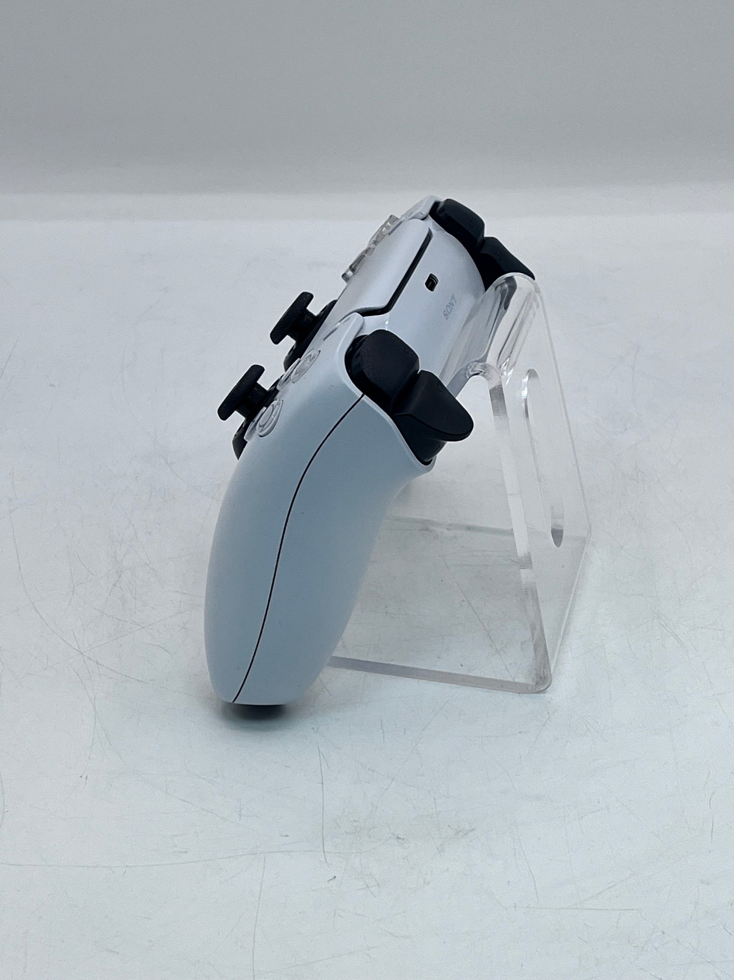 Used Sony PlayStation 5 CFI-1015A PS5 Disc Edition - 825GB - White