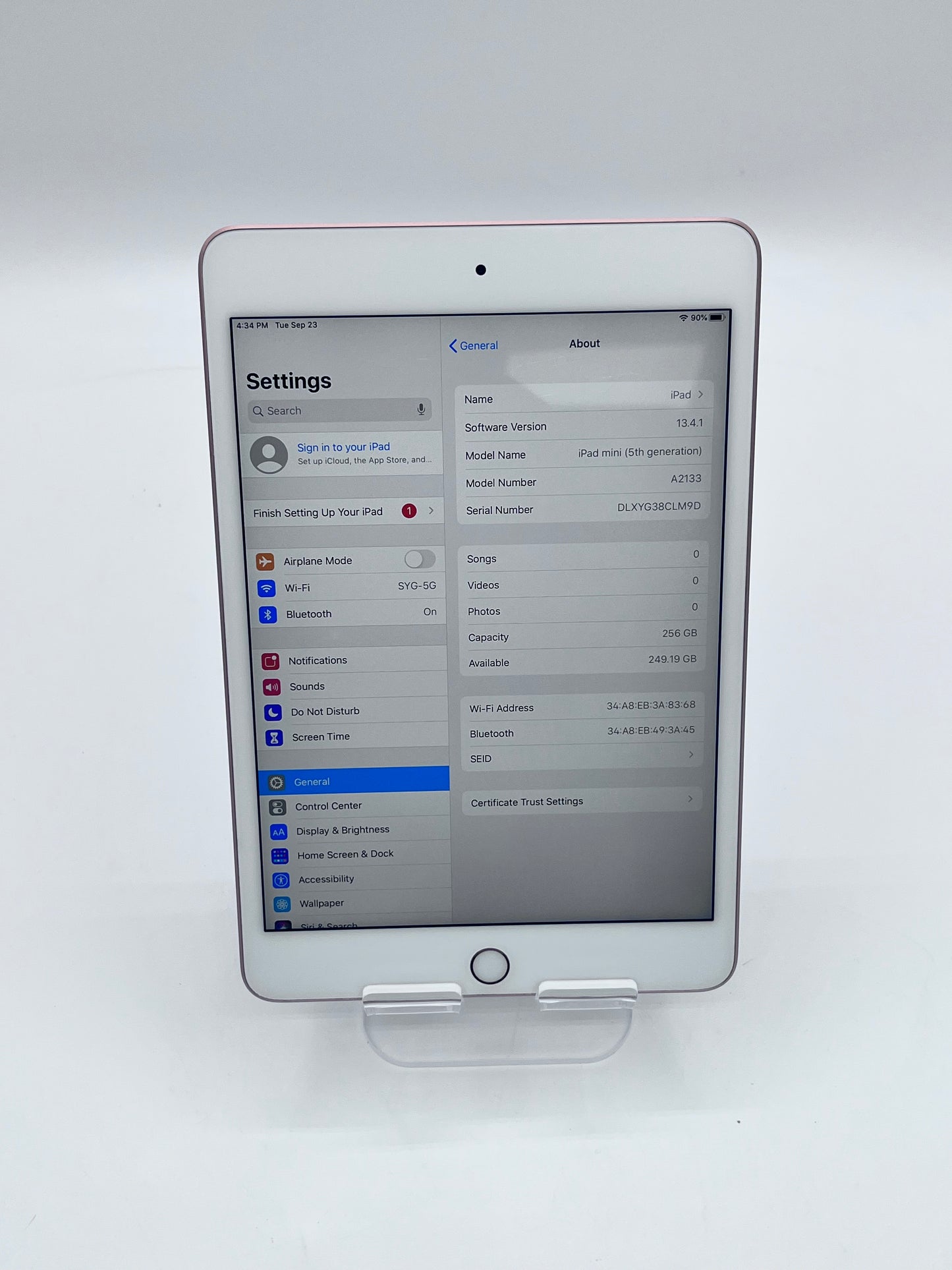 Apple iPad Mini 5th Gen A2133 7.9" 256GB Wi-Fi ONLY MUU62LL/A