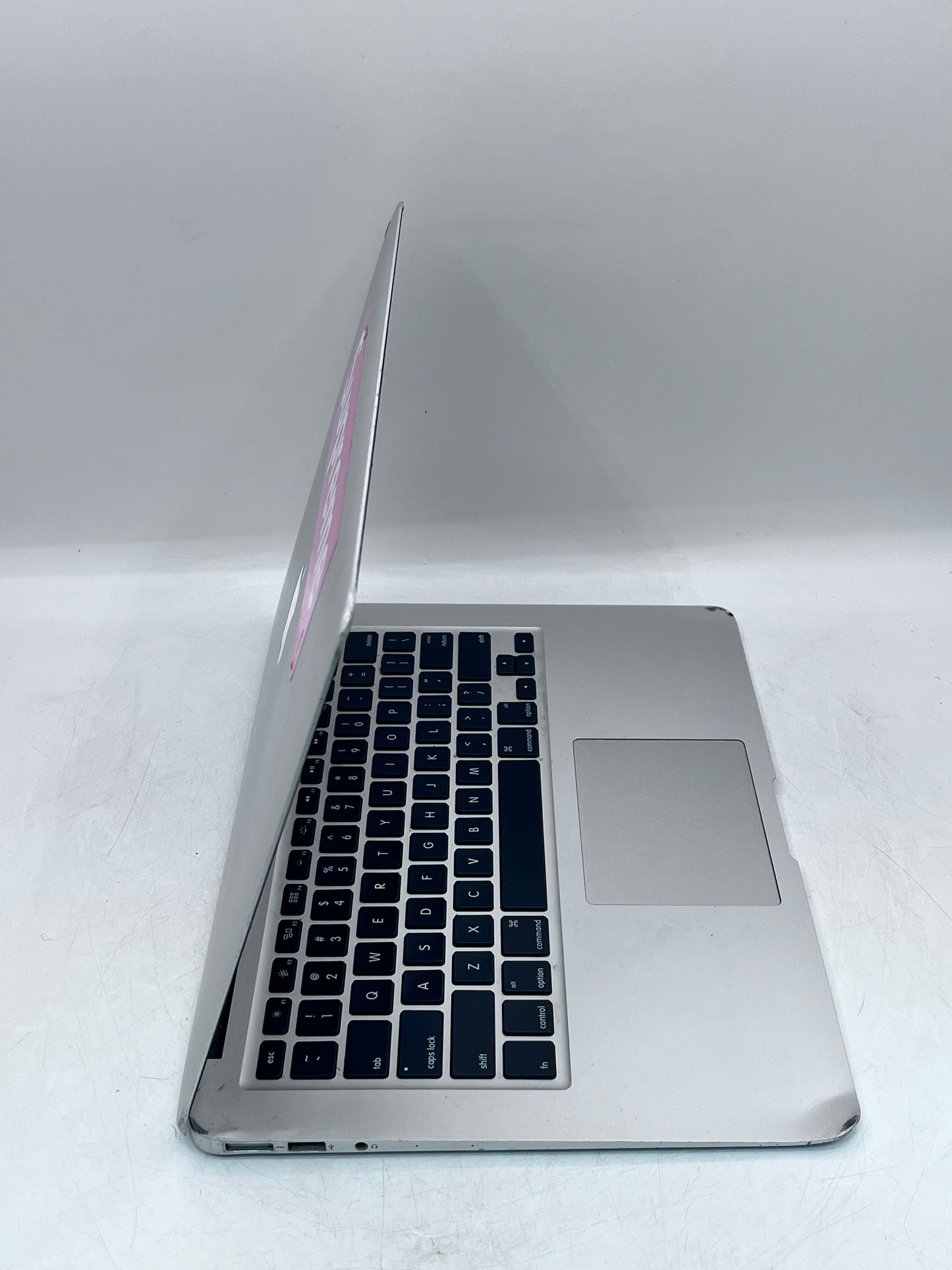 Apple Macbook Air 13" A1466 2015 Core i5 8GB 256GB Broken