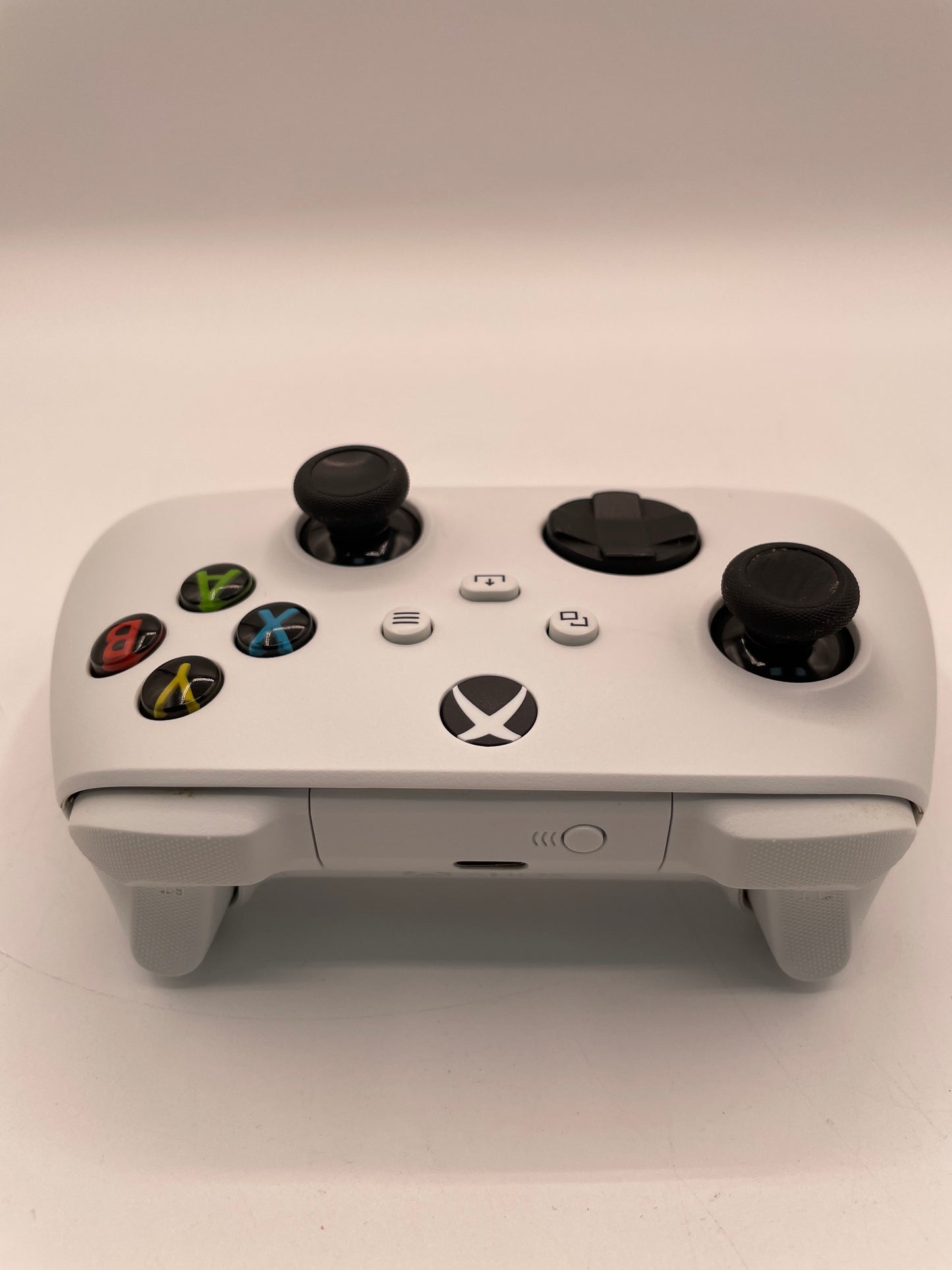 Microsoft Xbox One Wireless Controller - White - Used - Great Condition