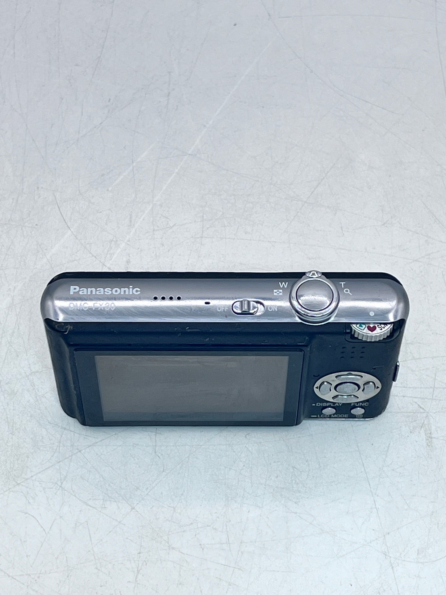 Panasonic LUMIX DMC-FX30 7.2MP Digital Camera - Silver