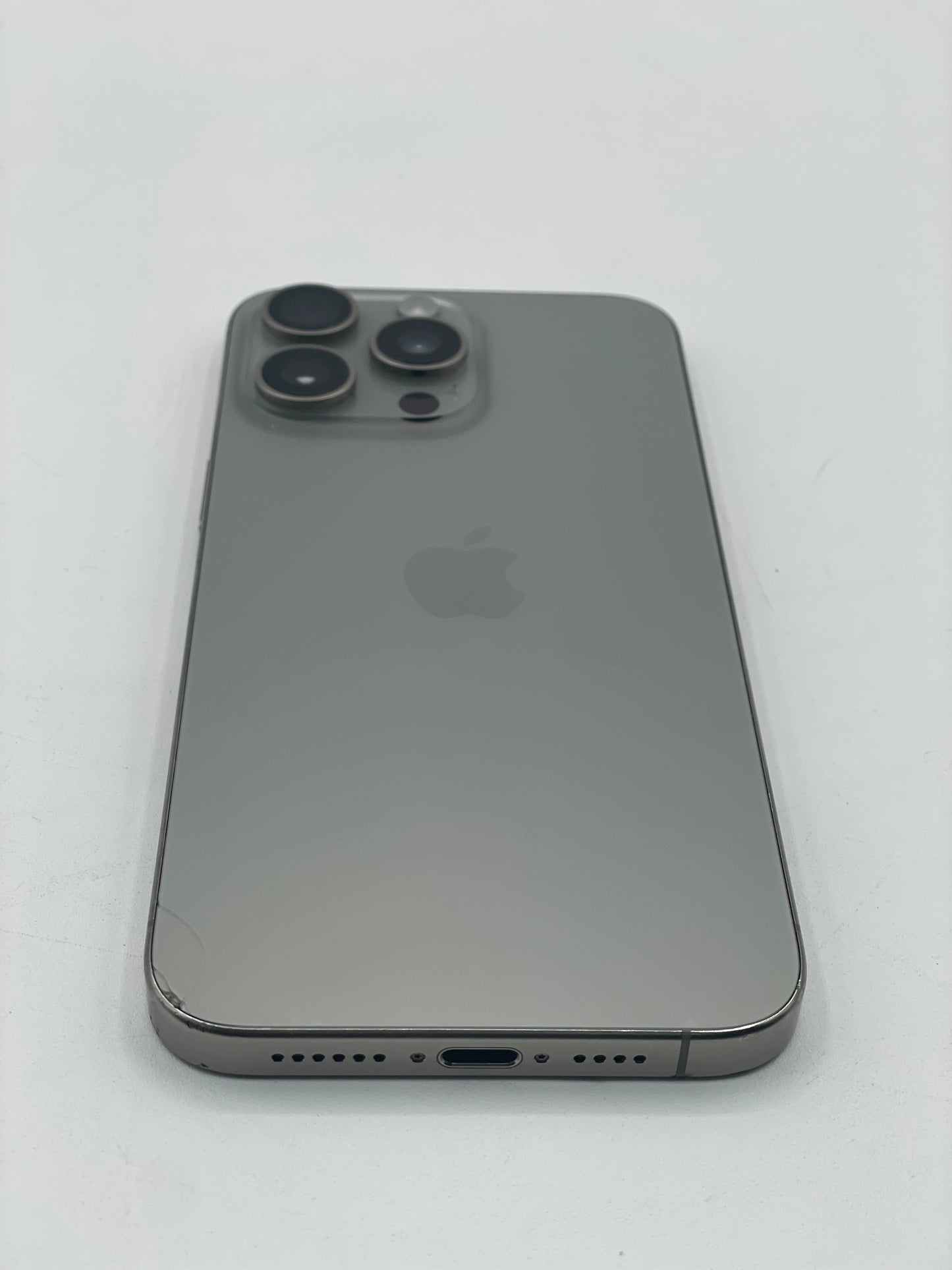 Unlocked Apple iPhone 15 Pro Max 256GB A2849 MU683LL/A Natural Titanium READ