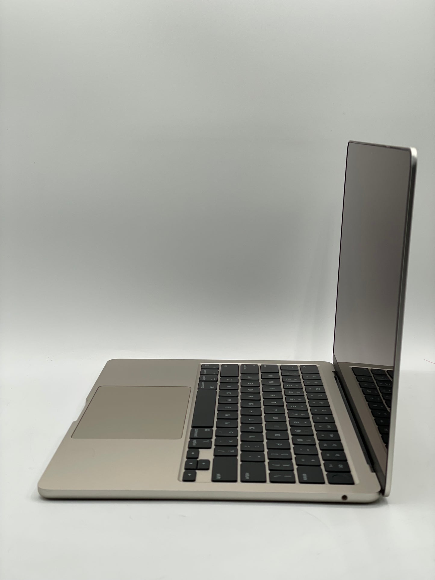 2022 Apple MacBook Air 13.6" M2 8C CPU 8C GPU 8GB 256GB A2681 Starlight
