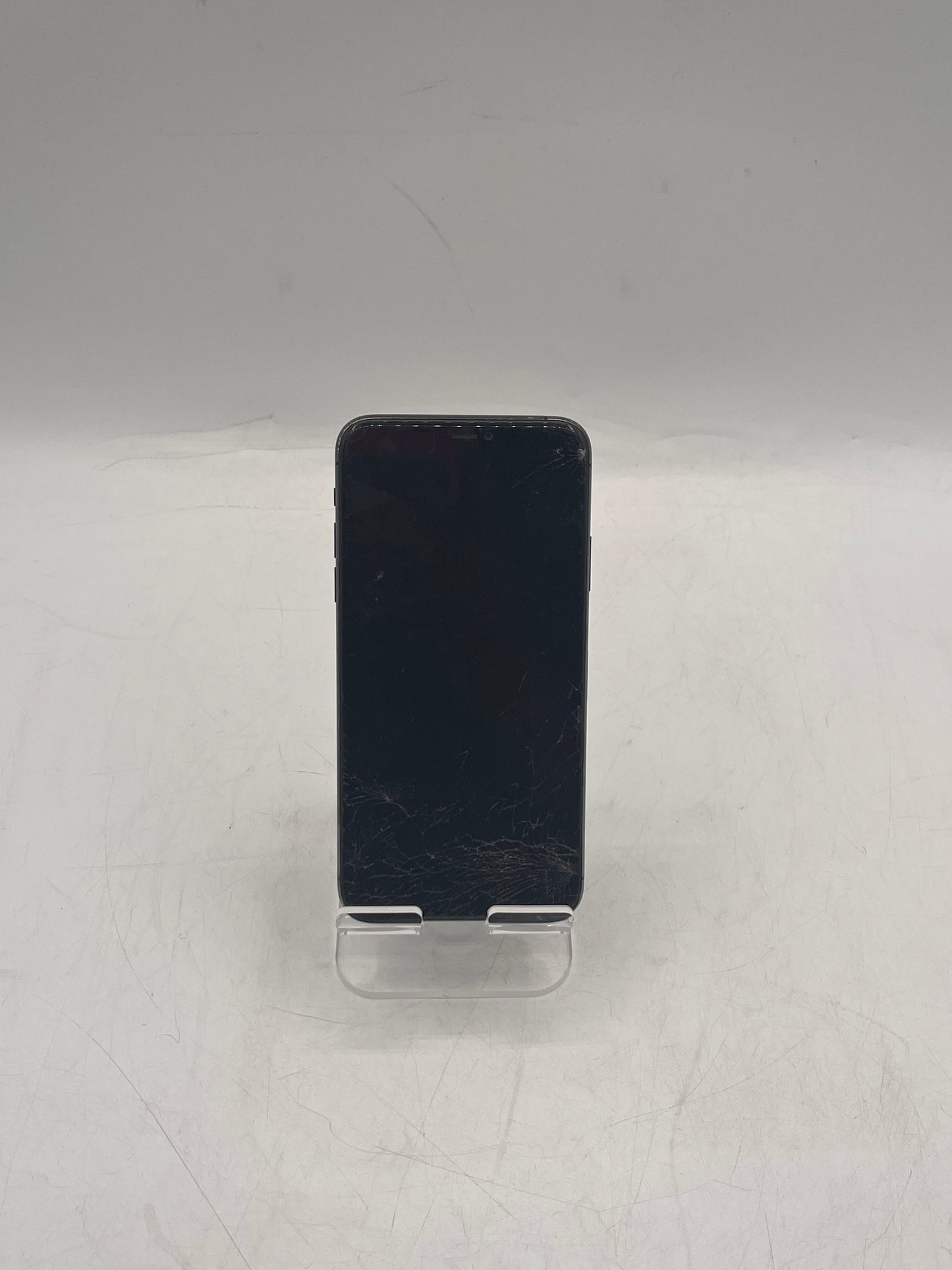 Unlocked Apple iPhone 11 Pro Max MWFE2LL/A 256GB Space Gray Broken