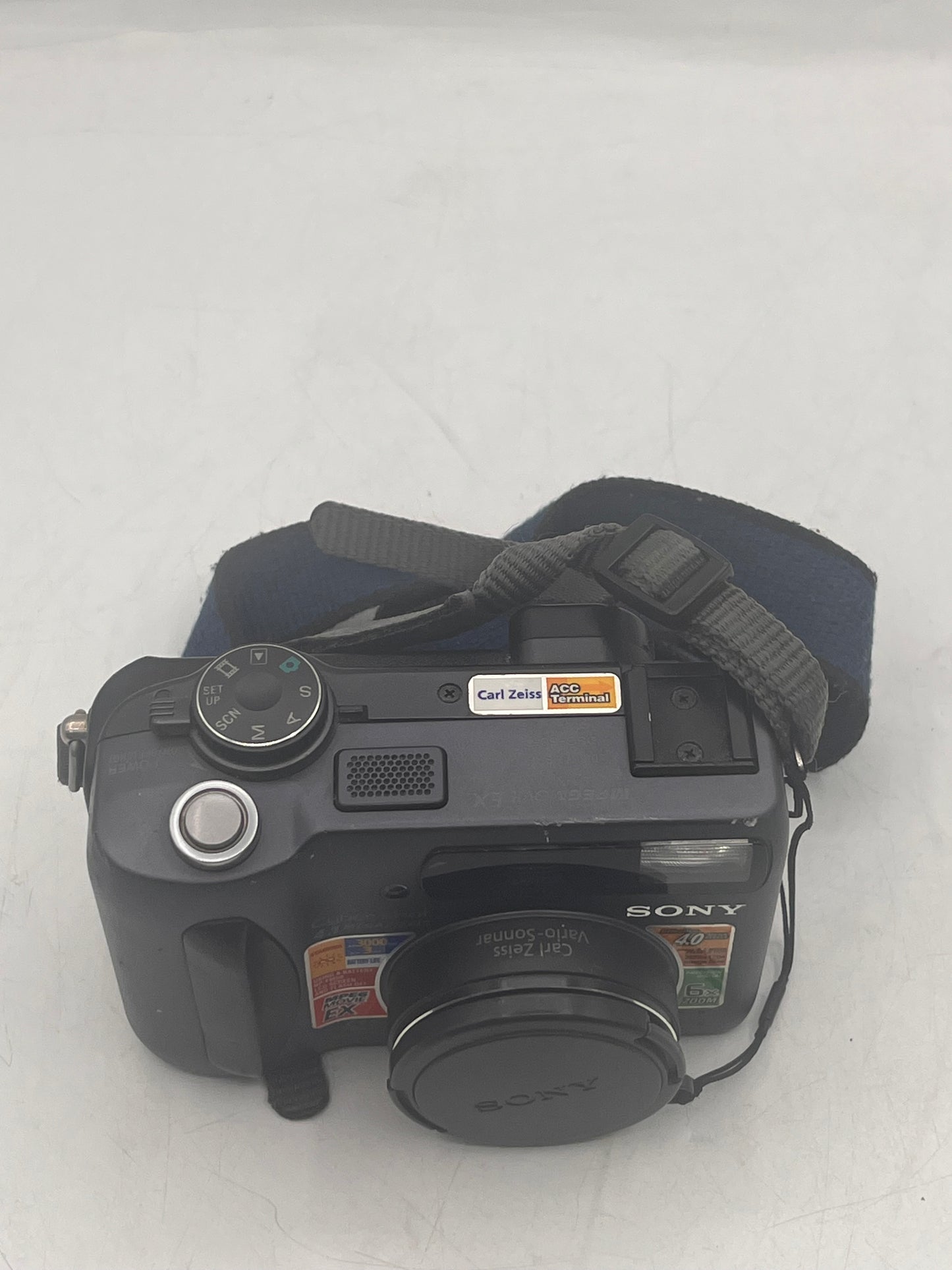 Sony Cybershot DSC-S85 4.1MP Digital Camera - Blue