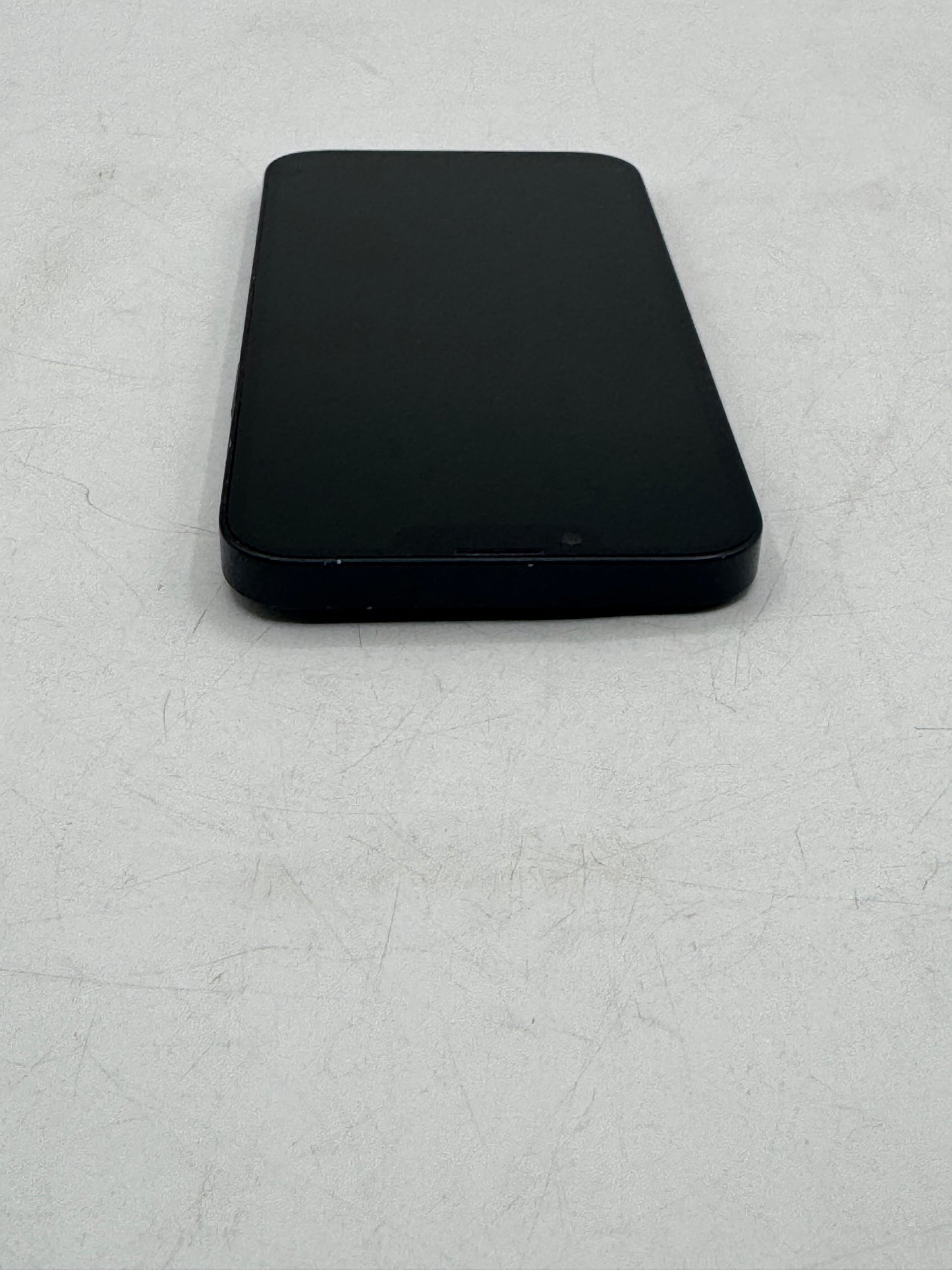 Unlocked Apple iPhone 13 128GB A2482 MM63LL/A Midnight 94% Battery Health