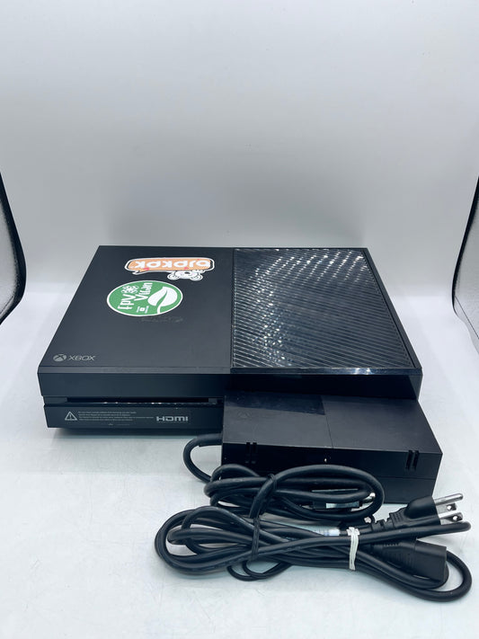 Microsoft Xbox One 2013 Model 1540 500GB Bundle
