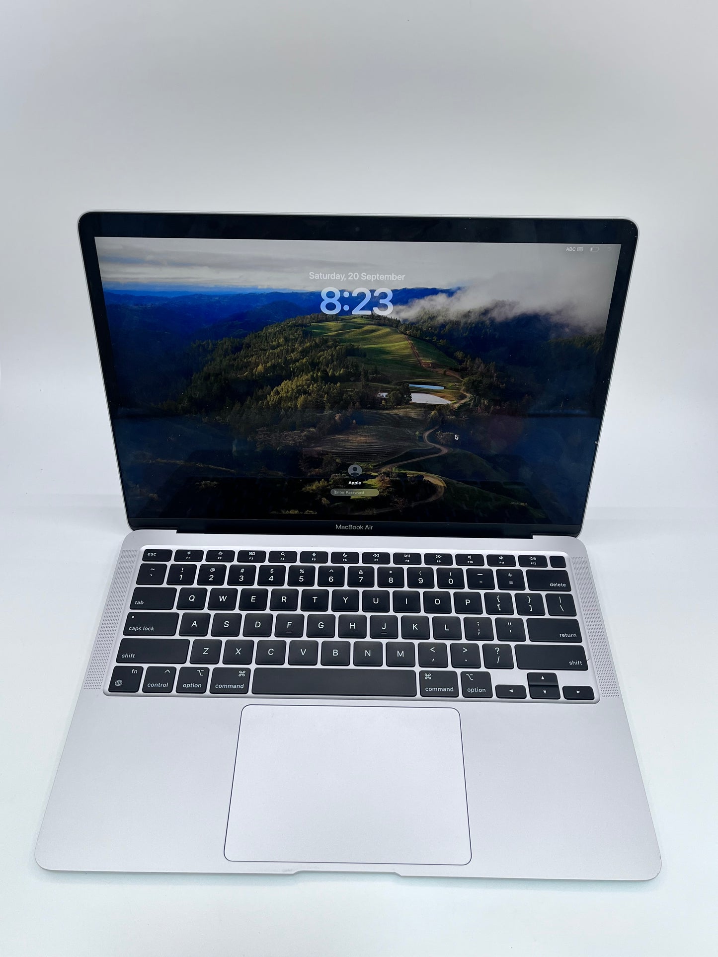 Apple MacBook Air 13.3" M1 8GB 256GB A2337 MGN93LL/A Silver Remotely Managed