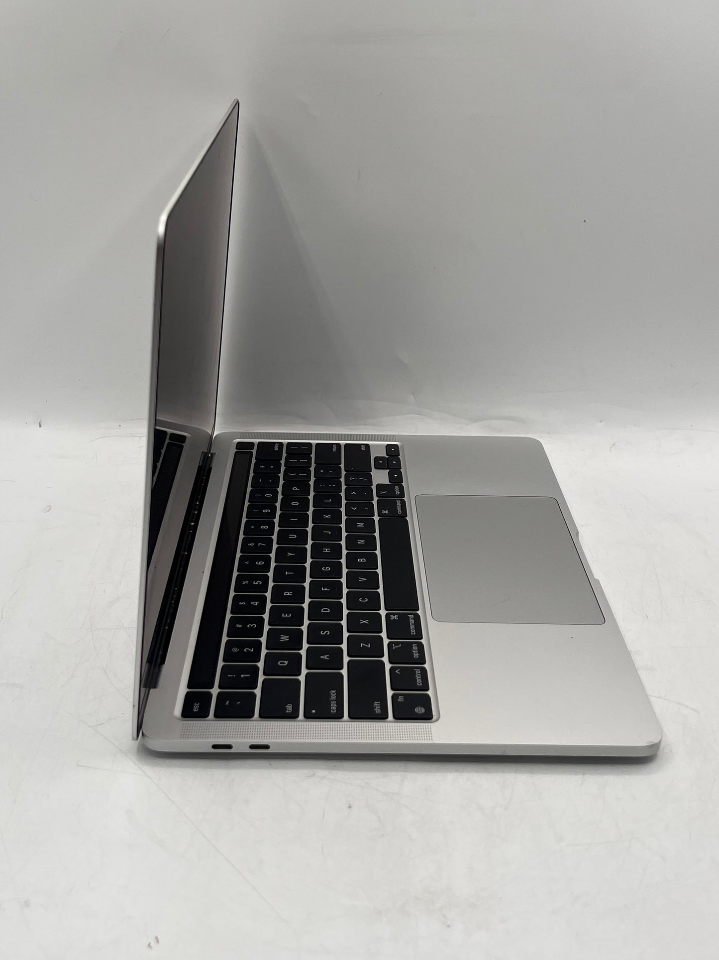 2020 Apple MacBook Pro 13" M1 8C GPU 3.2GHz 8GB RAM 256GB SSD A2338 Silver