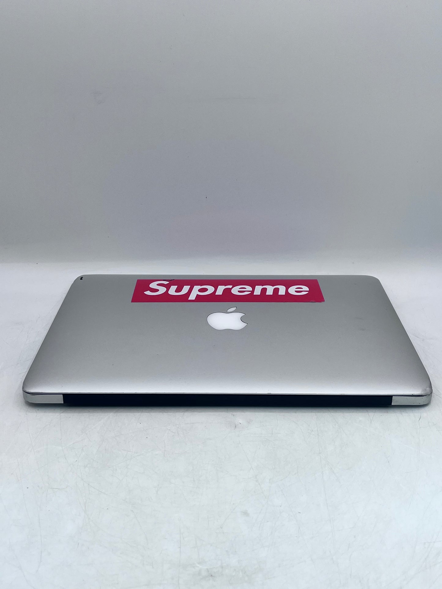 Apple Macbook Air 13" A1466 2015 Core i5 8GB 256GB Broken