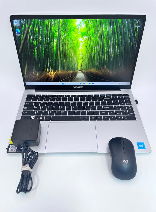 AceMagic AX15 15-inch Intel Atom 16GB 512GB Silver