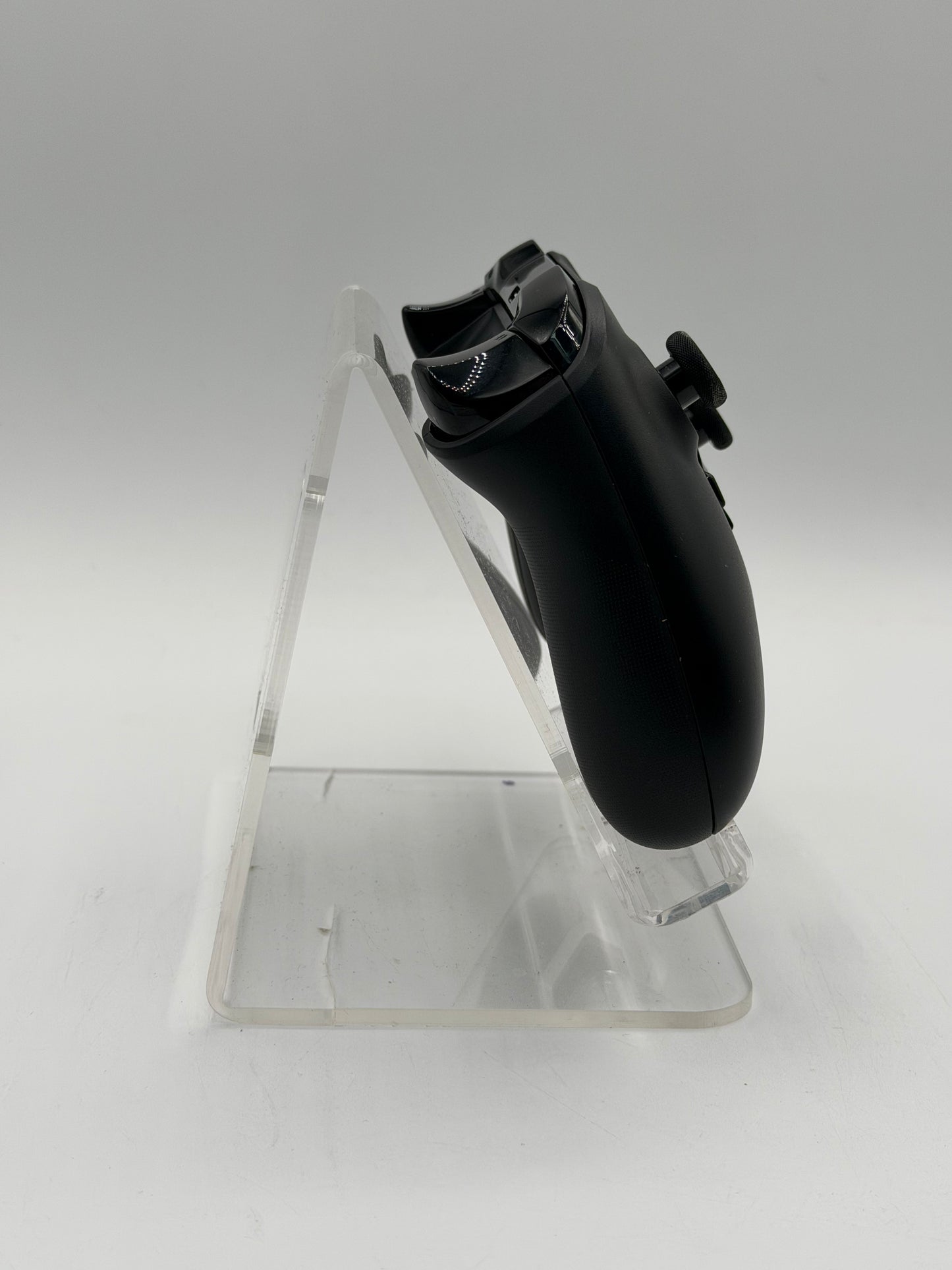 Microsoft Xbox One Wireless Controller Model 1708