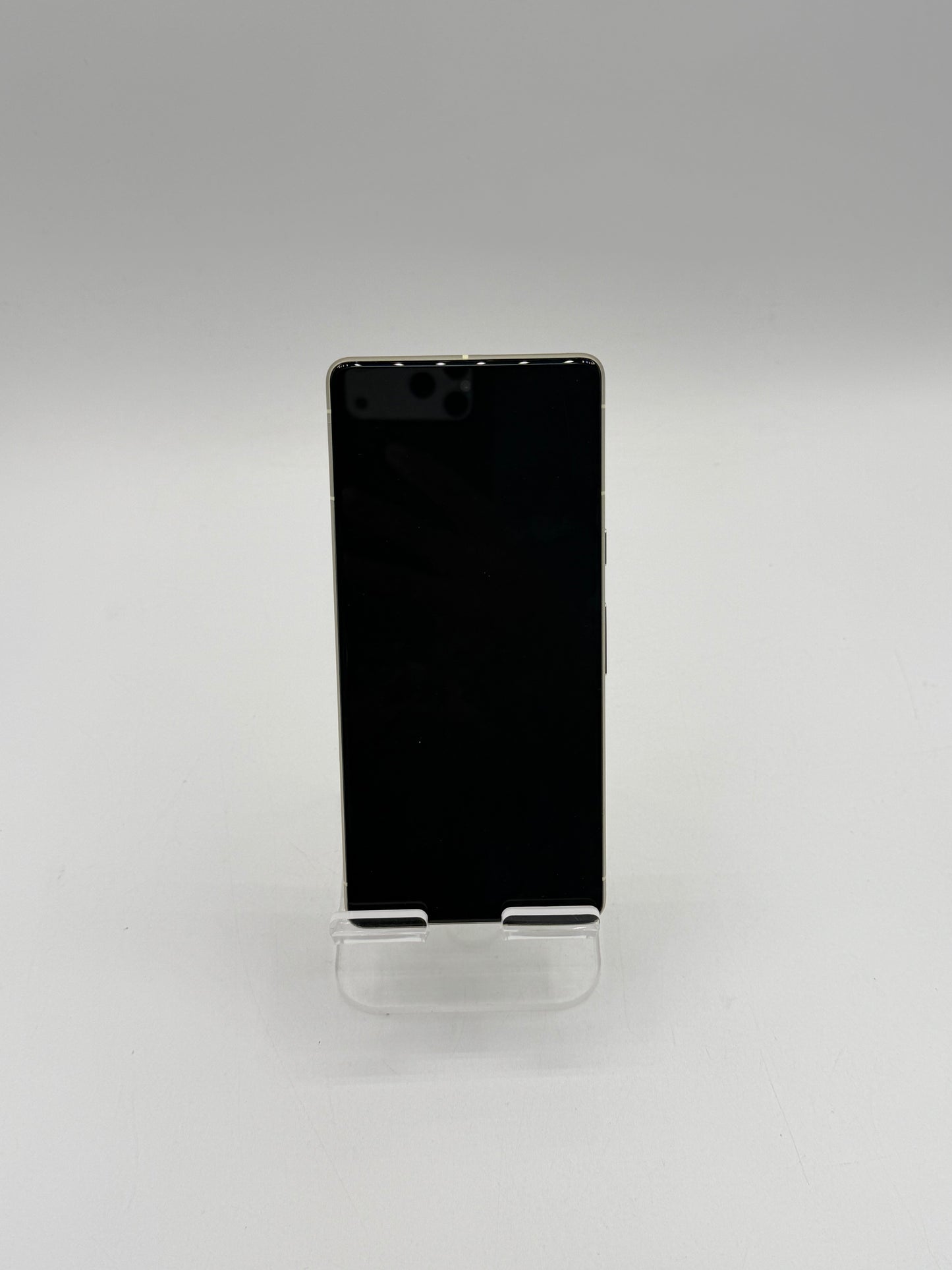 Unlocked Google Pixel 7 GVU6C 128GB Cell Phone - Lemon Grass