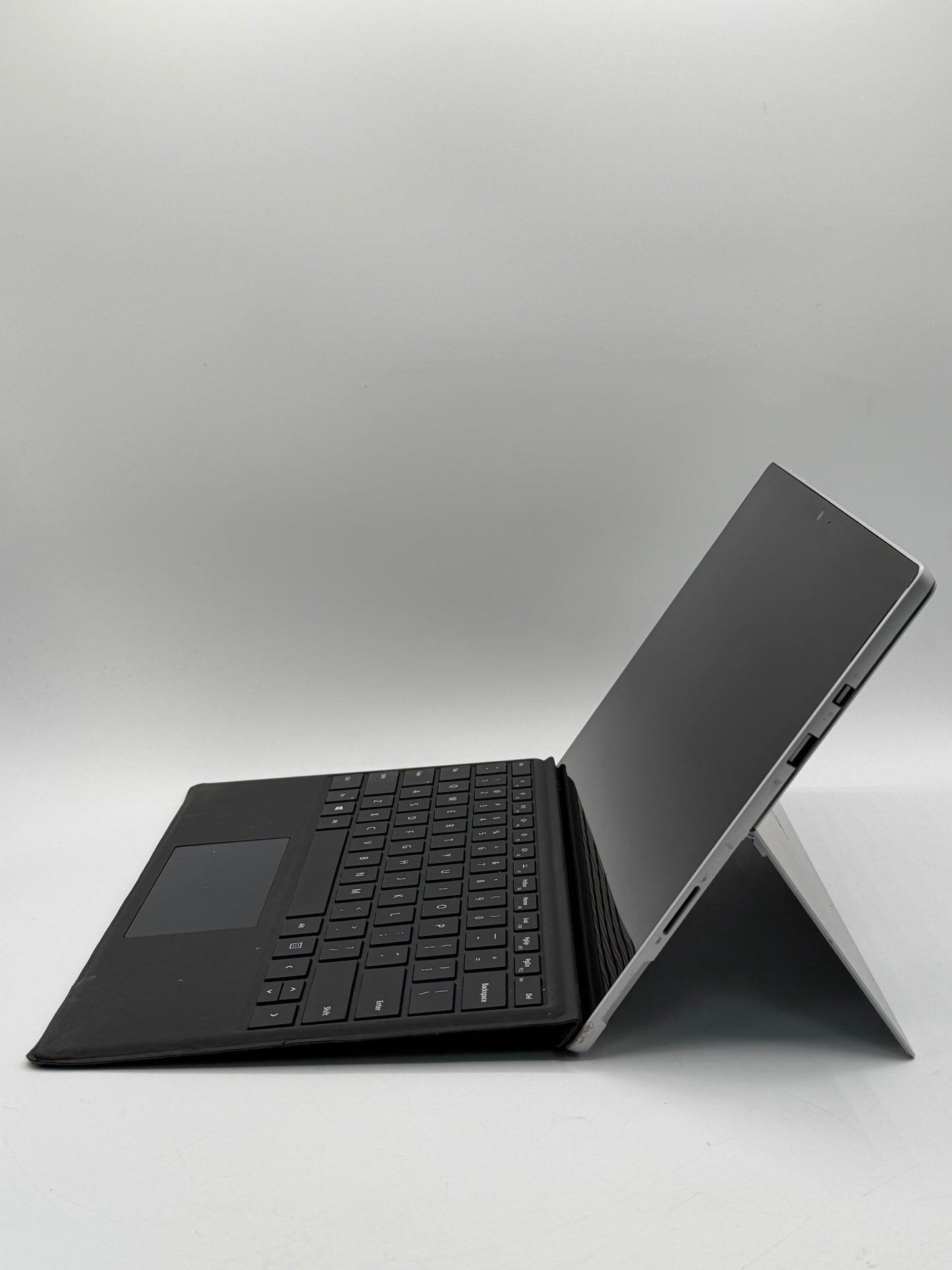 Microsoft Surface Pro (5th Gen) LTE Advanced 14-inch Core i5 8GB 256GB