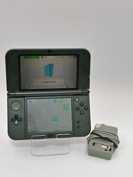Nintendo New 3DS KTR-001 2014 Video Game System