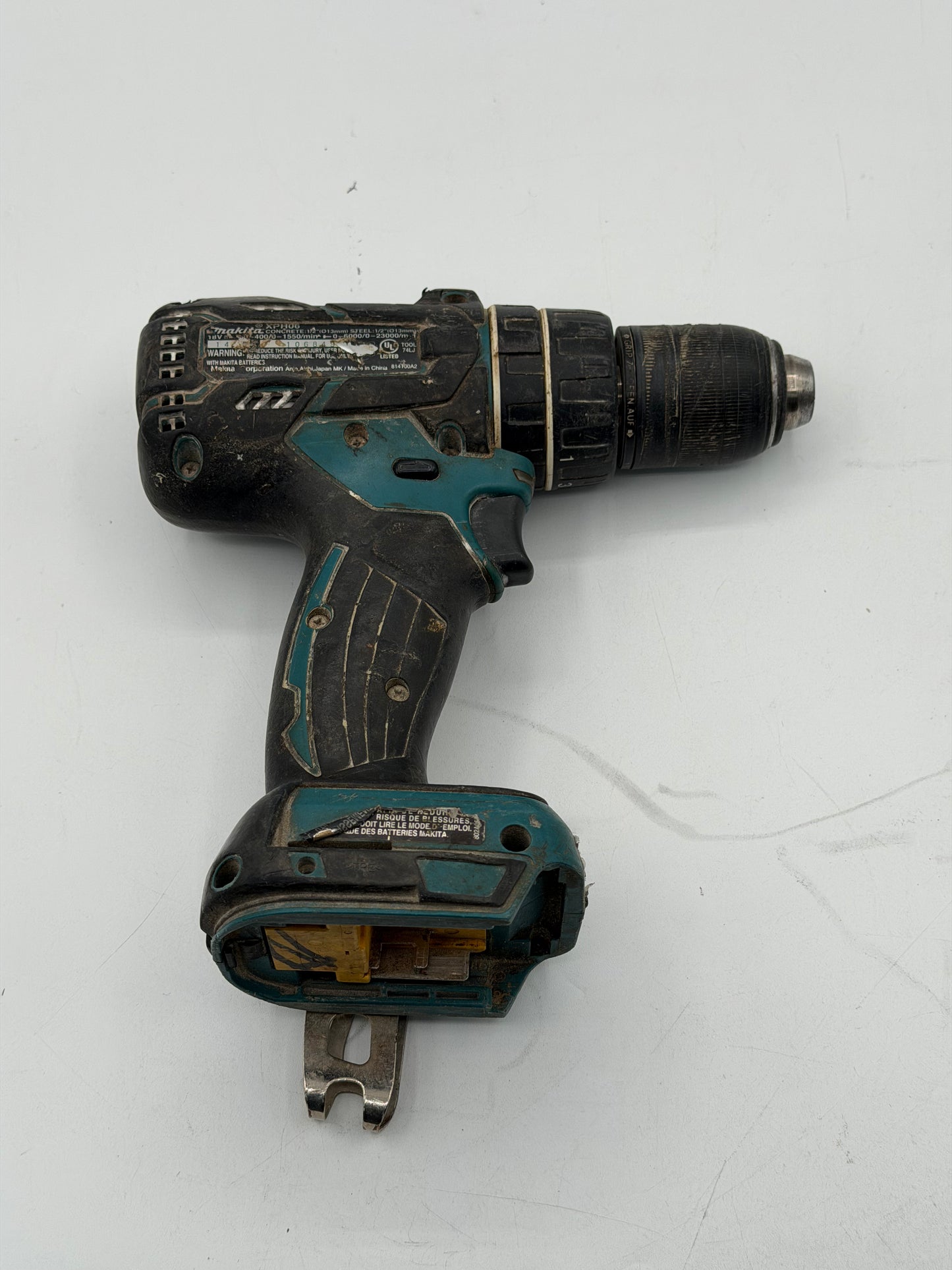 Makita XPH14 18V LXT Brushless Cordless 1/2" Hammer Driver/Drill w/ Makita DC1BRC