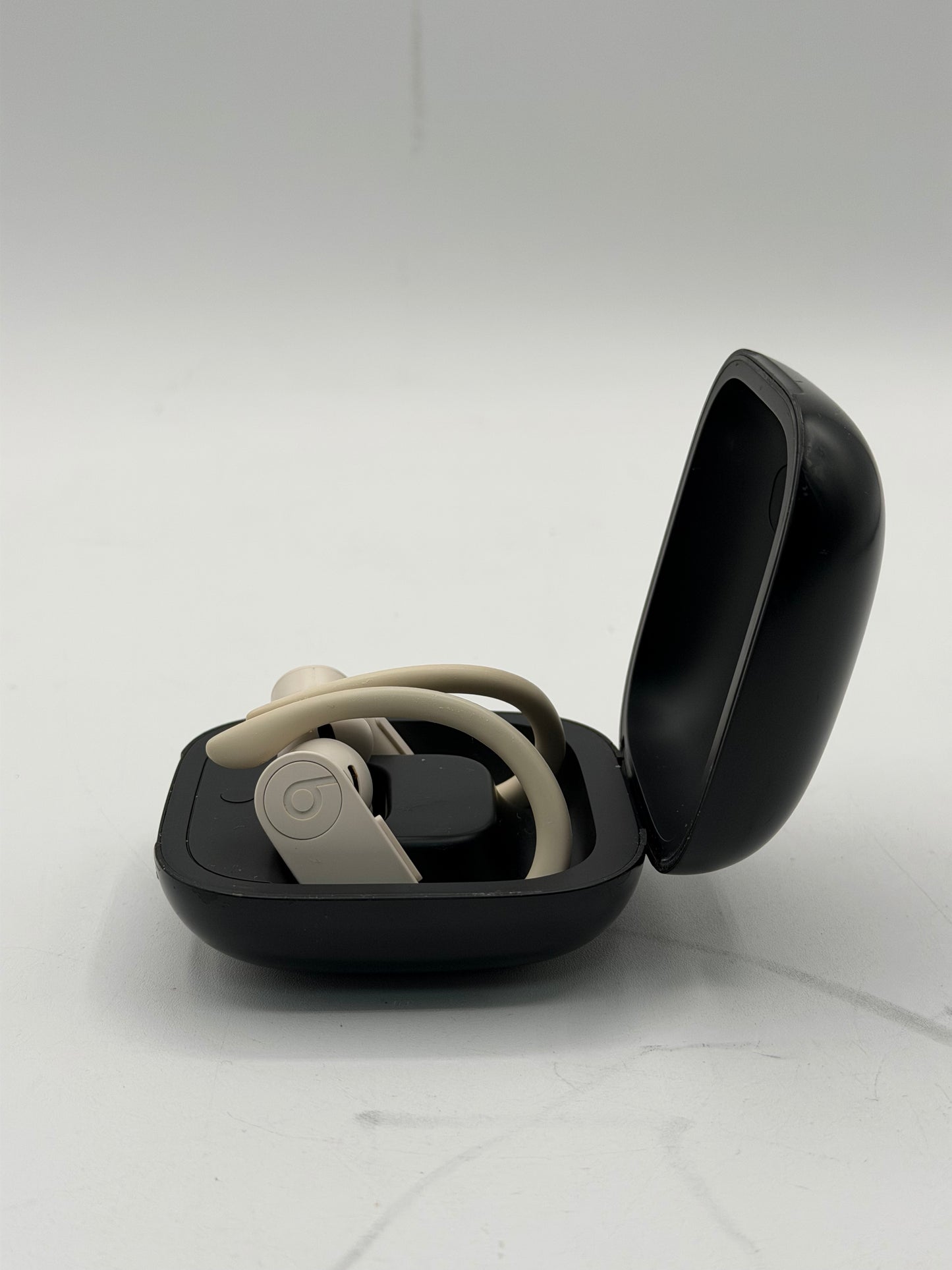 Beats Powerbeats Pro Wireless Earphones White Bluetooth Headphones