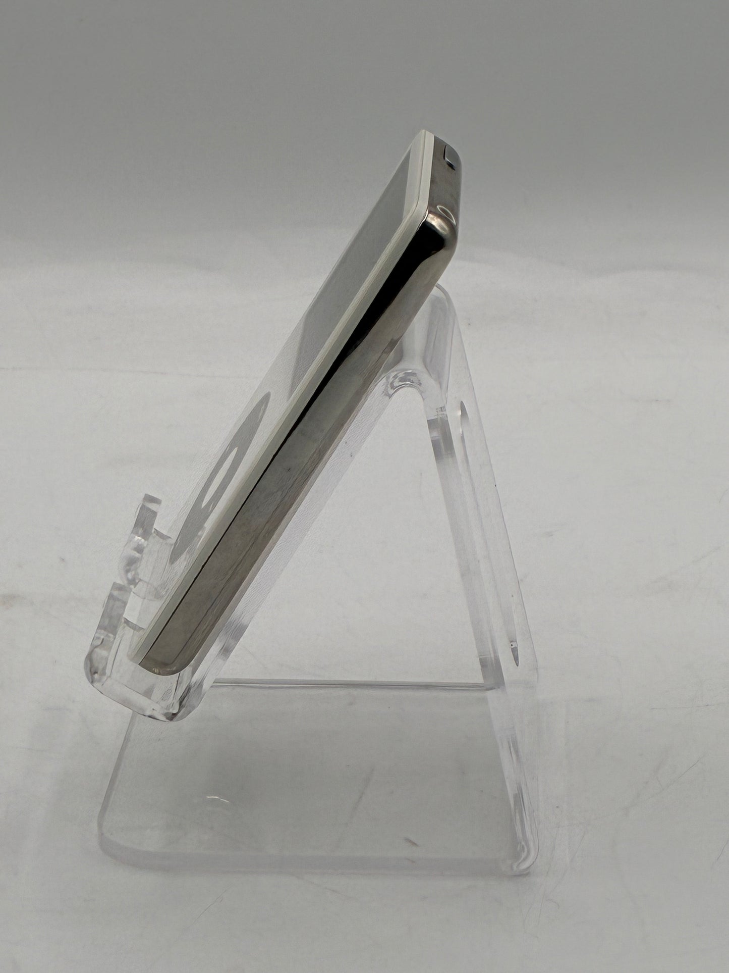 Apple iPod A1136 30GB - Silver