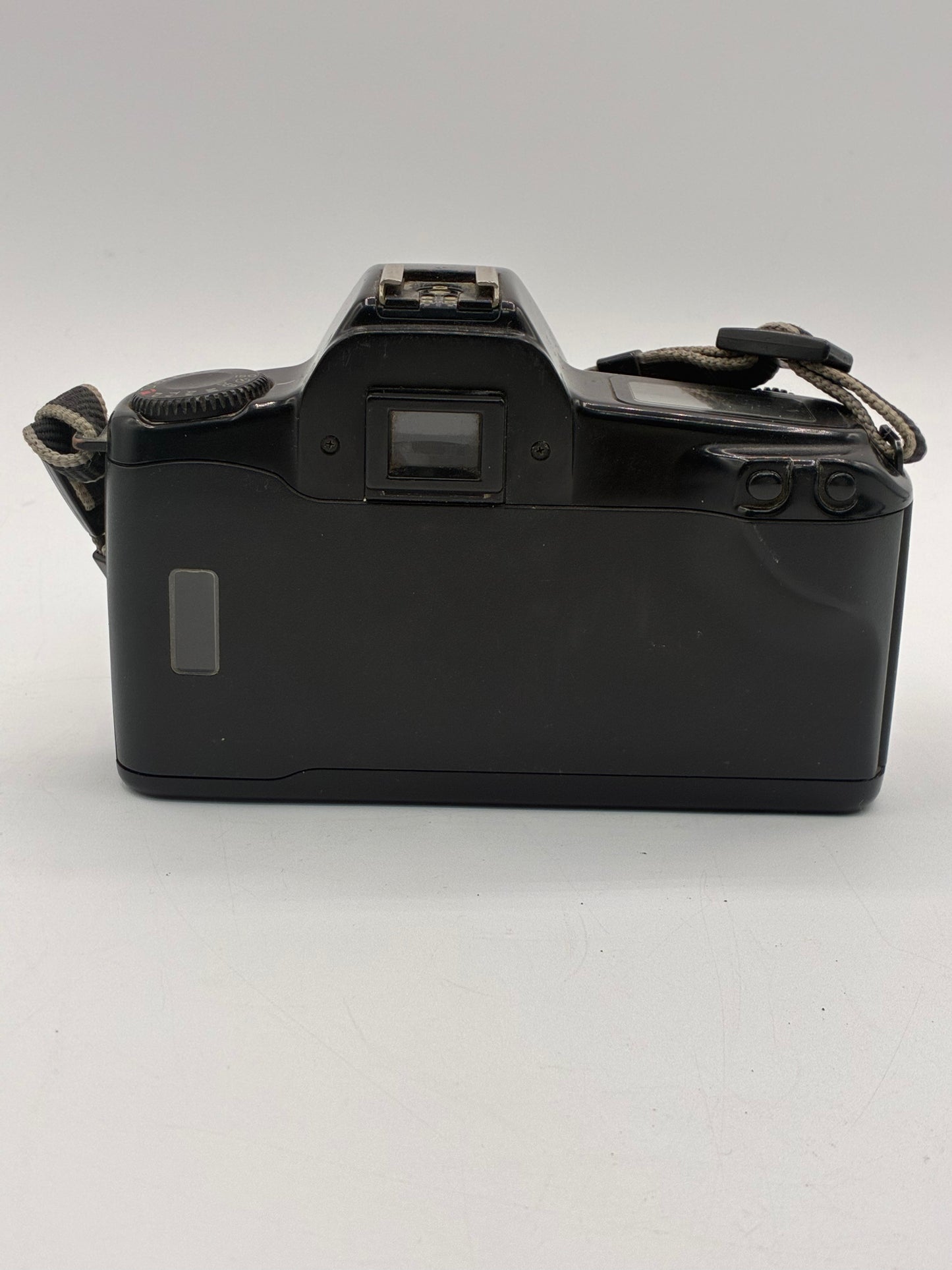 Vintage Canon E0S Rebel camera with 35-70mm lens untested good condition