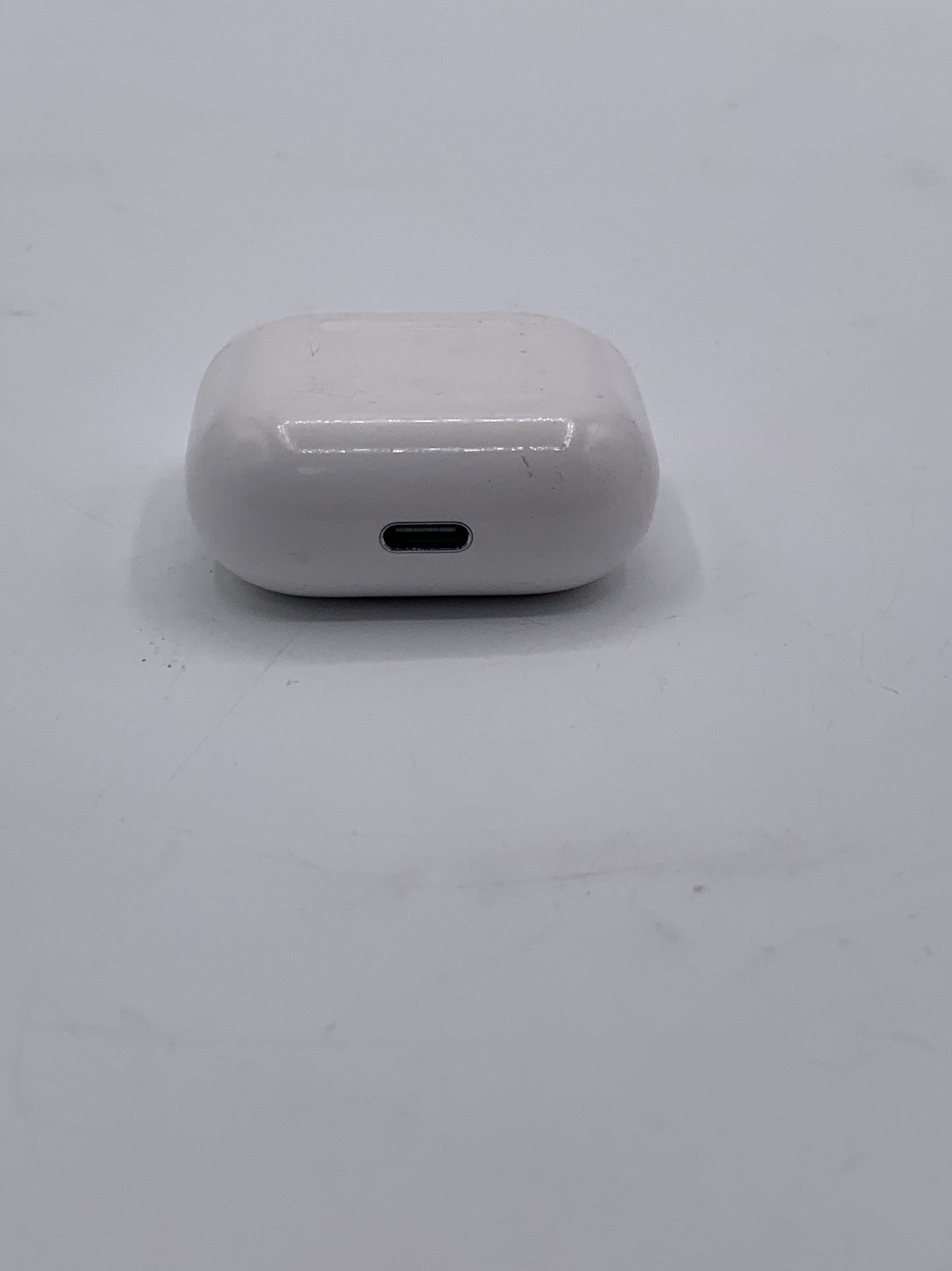 Apple Airpods 4th Gen MXP63LLA Complete Set