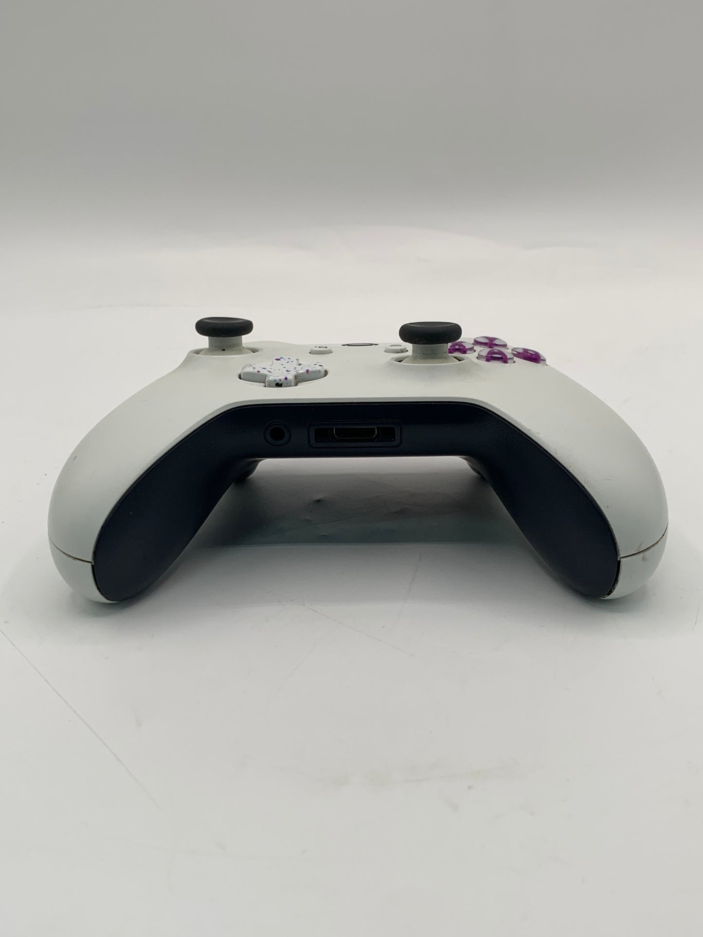 Microsoft Xbox One X - 1TB - NBA 2K20 Hyperspace Special Edition Tested w/ Controller