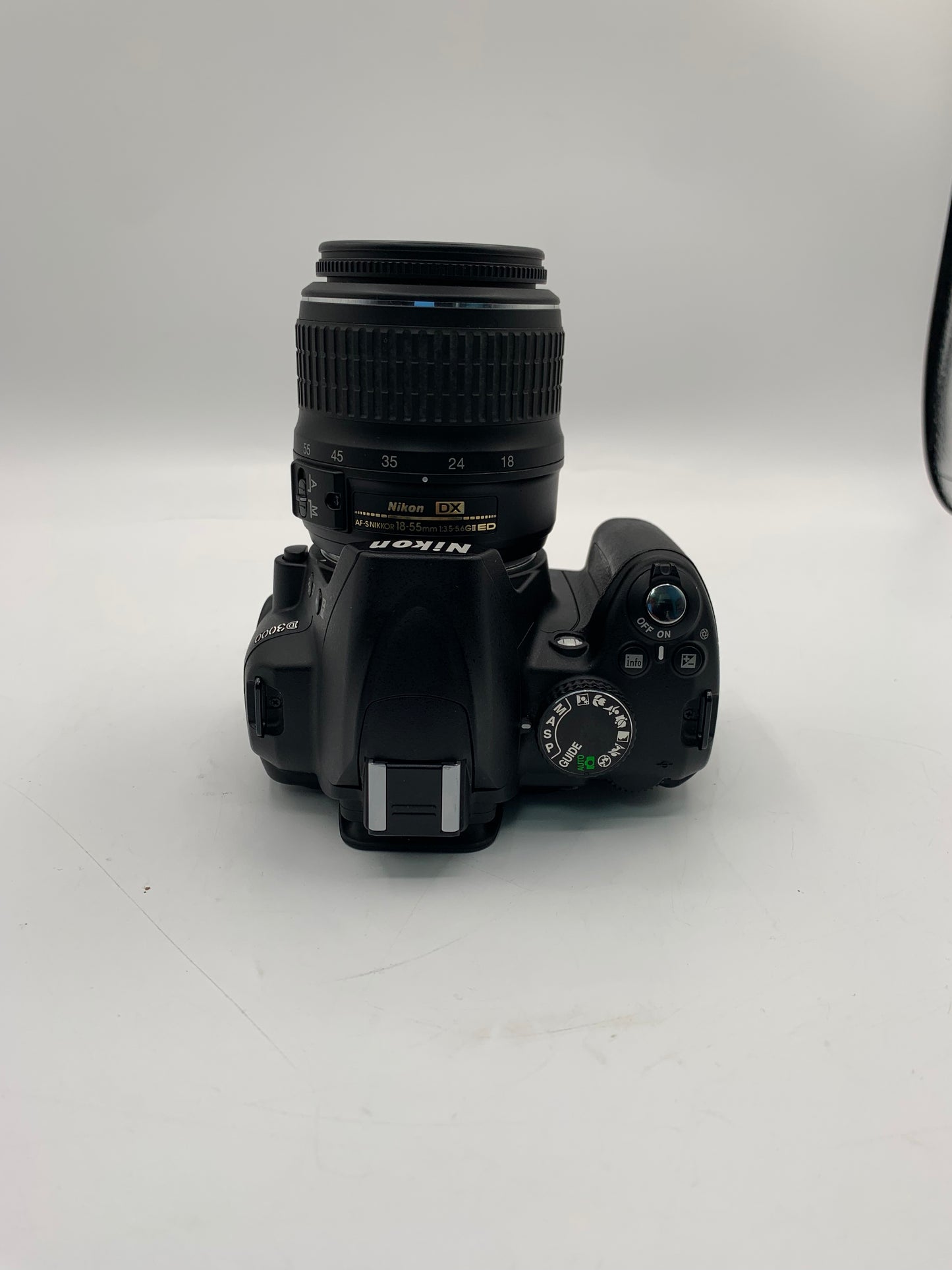 Nikon D3000 Digital SLR Camera 10.2MP with 18-55mm Lens w/ Battery Tested Free Shipping