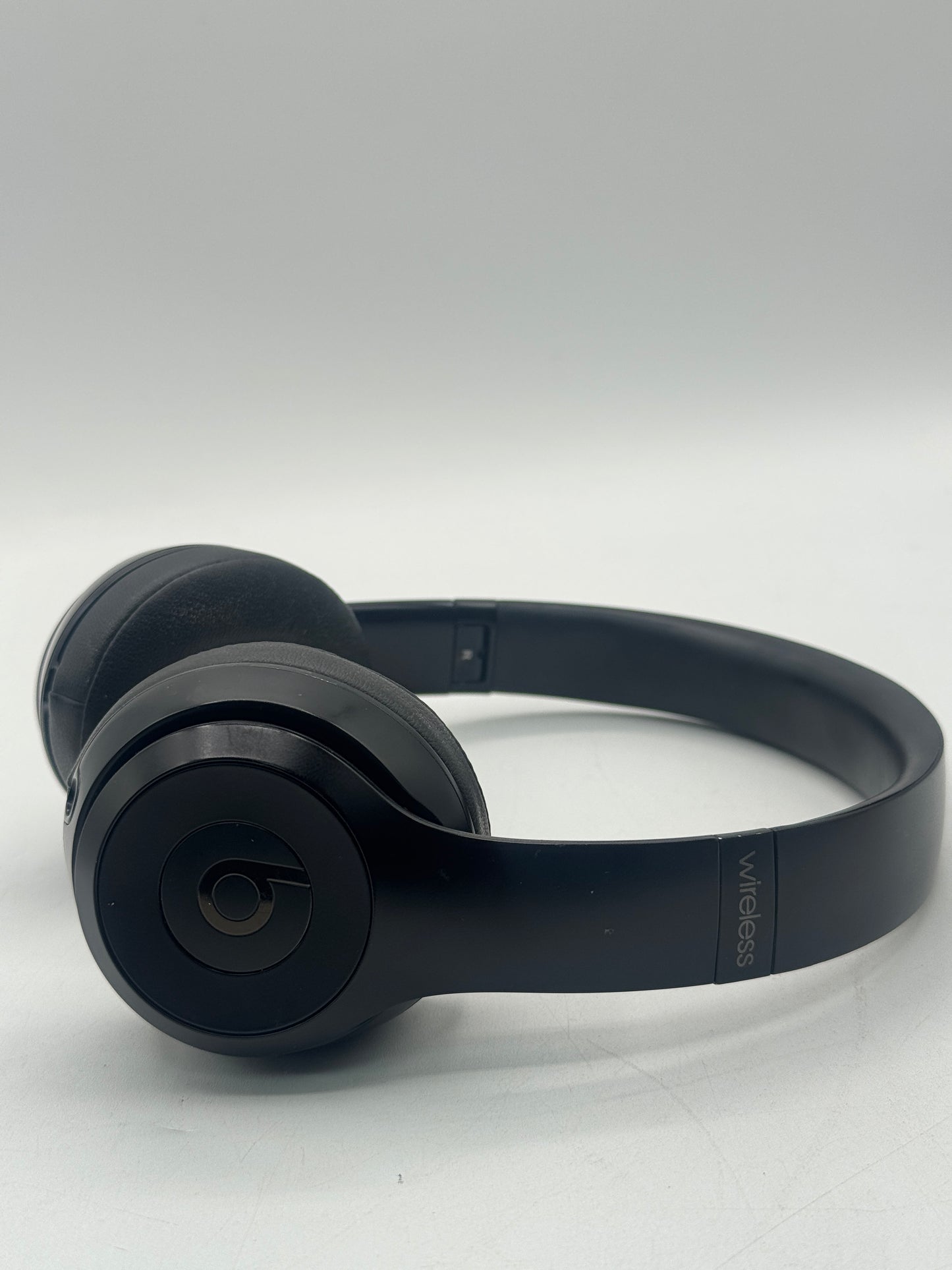 Beats Solo3 Wireless On-Ear Bluetooth Headphones Black MX432LL/A Free Shipping