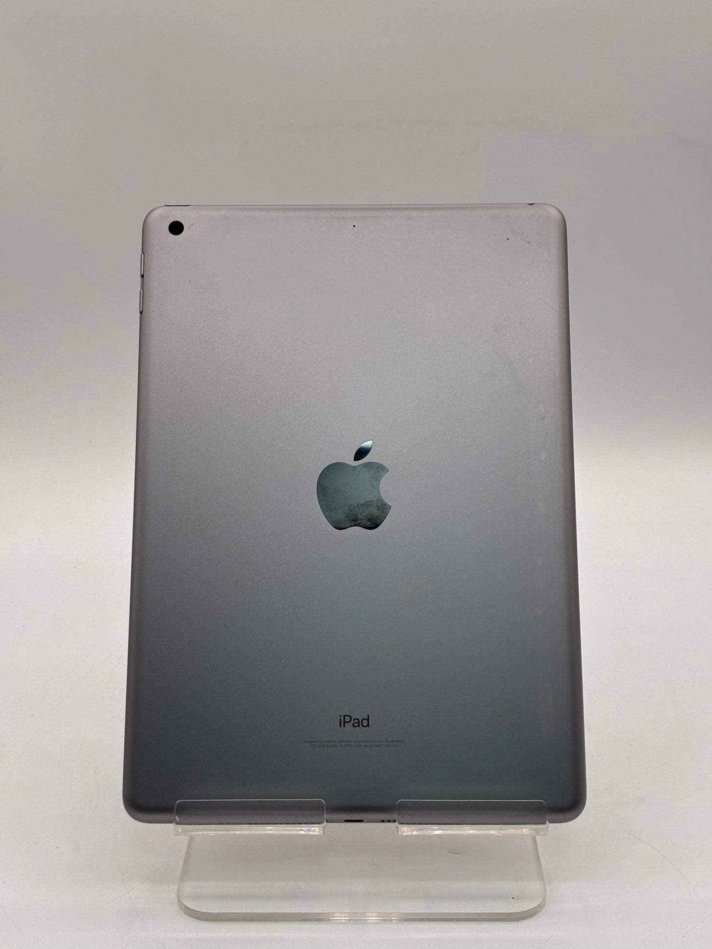 Apple iPad 5th Gen A1822 9.7" 32GB Space Gray - NO OS READ