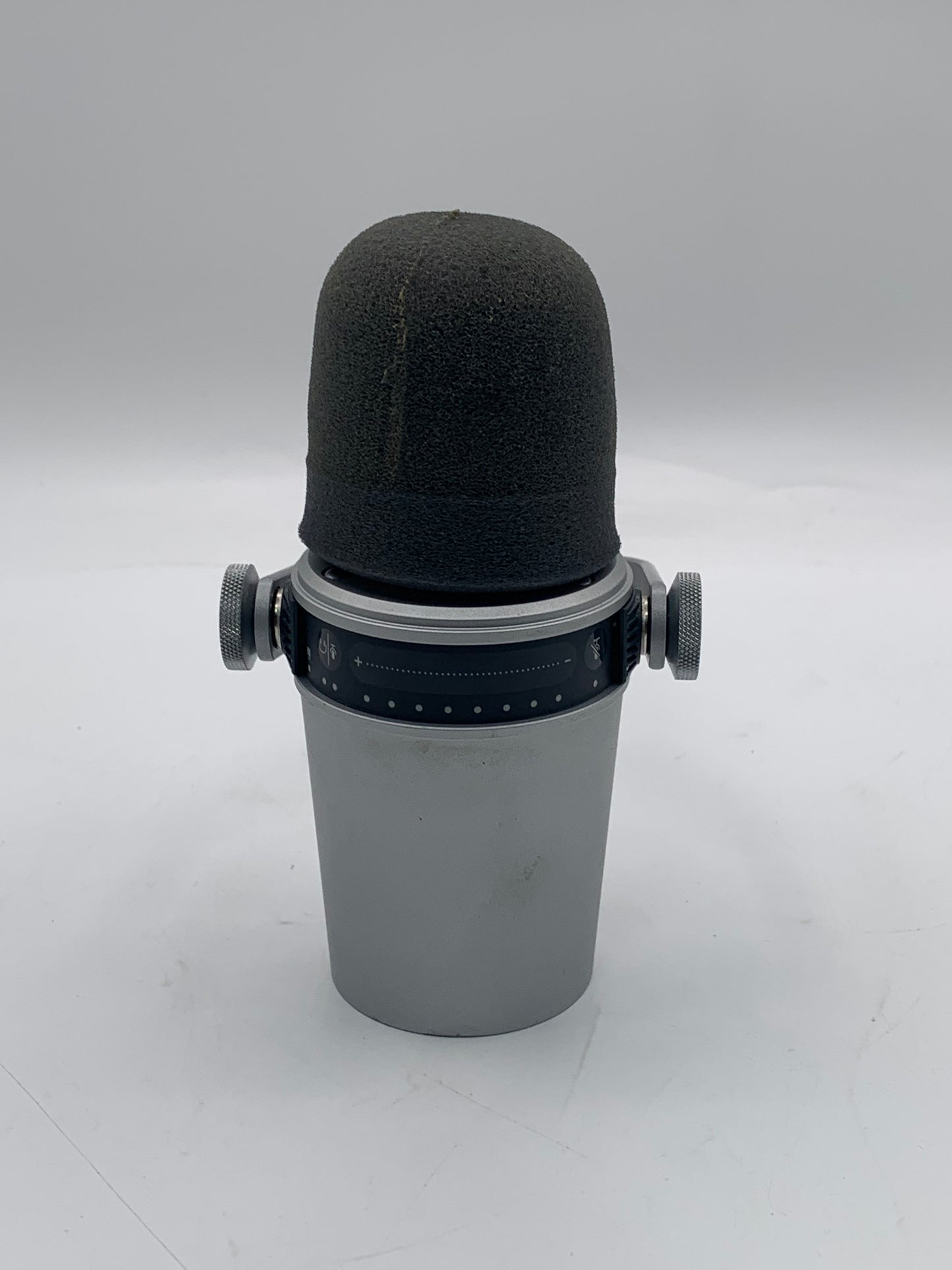 Shure MV7 USB XLR Podcasting Dynamic Microphone - Silver/Grey Free Shipping