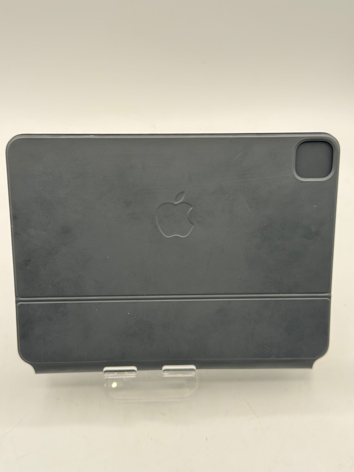 Apple A2261 MXQT2LL/A 11" Magic Keyboard iPad Pro (M2) Black Free Shipping