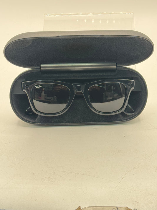 Ray-Ban Stories Smart Wayfarer Sunglasses Shiny Black RW4002 Great Condition
